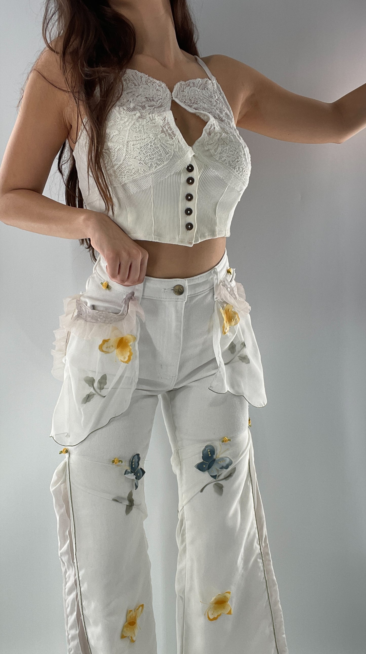 Remade Upcycled Lee White Jeans with Drawstring Adjustable Length, Lace Trim Pockets, Embroidery and Appliqué Details (27)