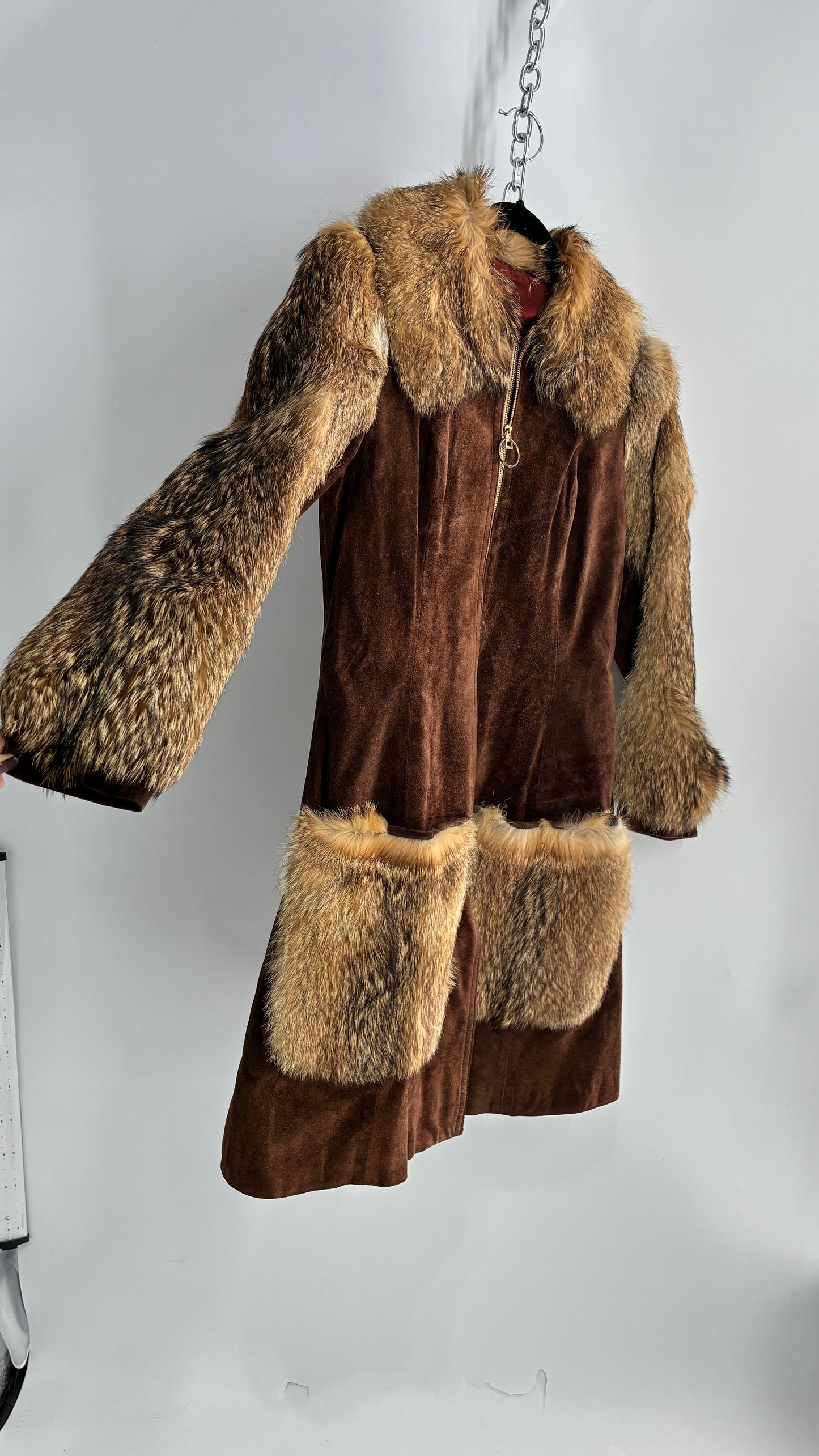 Vintage Cederland 1970s Genuine Suede Leather Coat with Fur Pockets, Sleeves, and Collar (44)