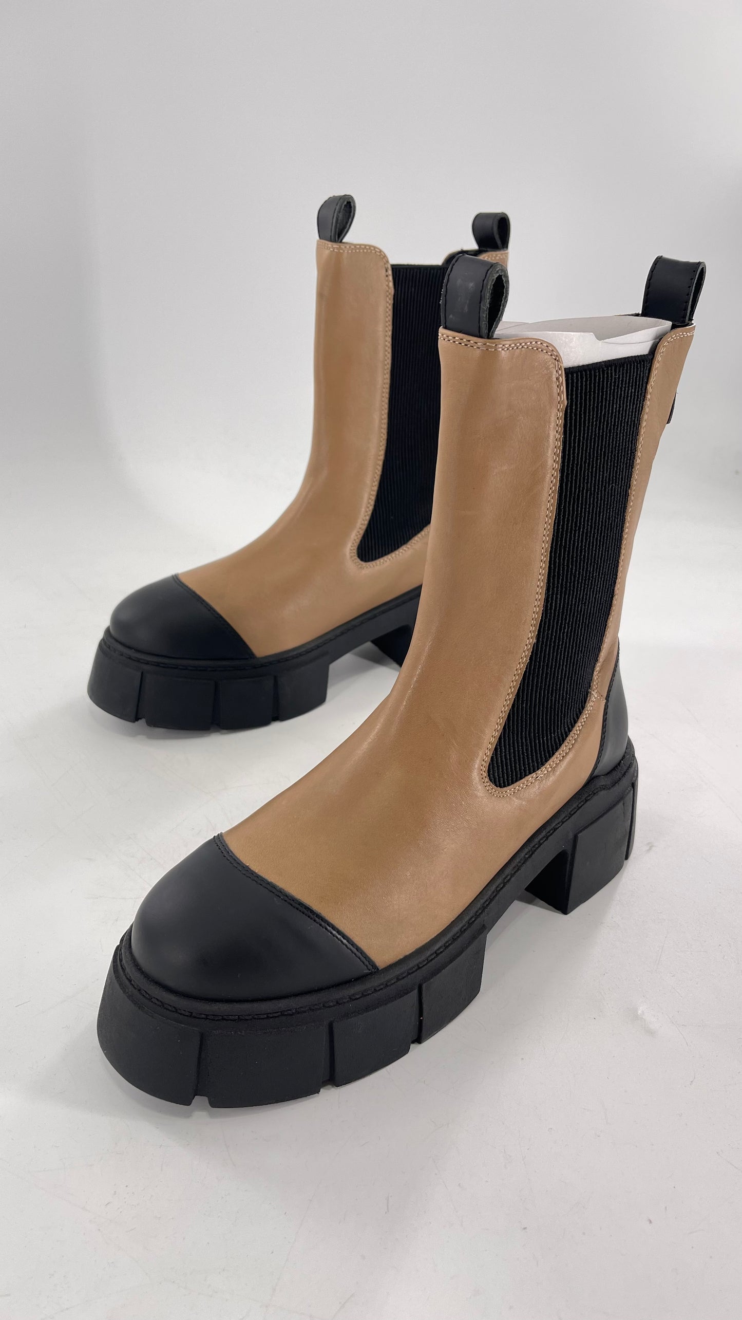 Free People James Chelsea Boot Tan with Chunky Heel and Raised Platform Sole (37.5)