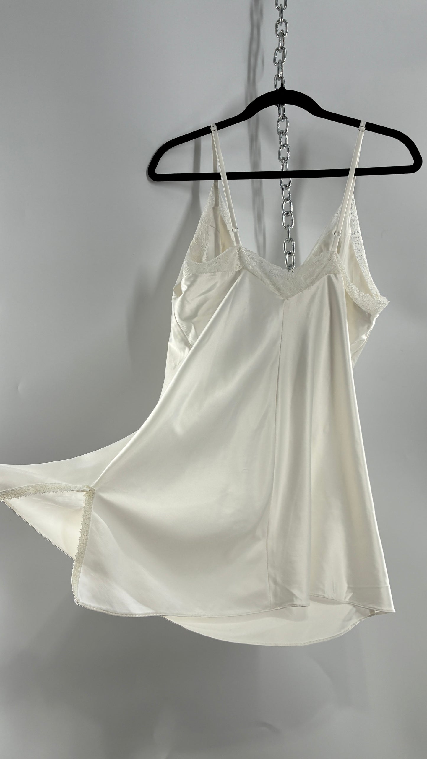 Vintage GALINA SIGNATURE White Slip with Lace Underbust Cut Out Detail (Medium)