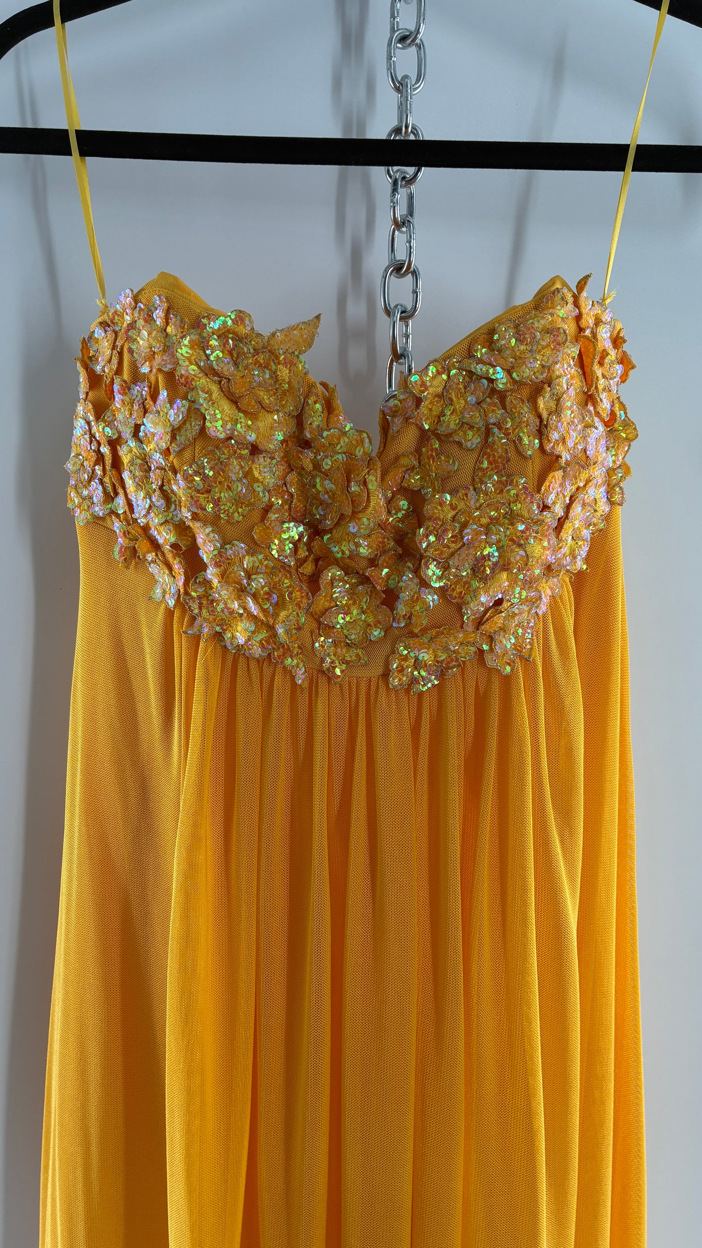 Vintage JAN’S BOUTIQUE Yellow Gown with Iridescent Sequin Appliqué Corseted Bust (6)