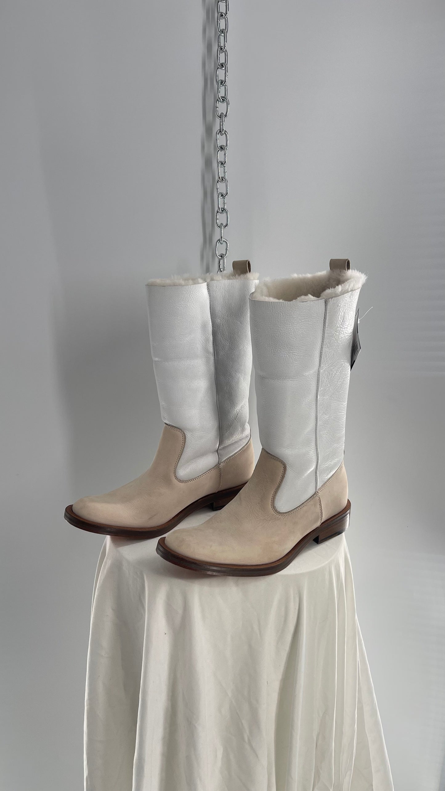 Nicole Farhi White Leather/Suede Boot with Tan Suede Base and Fur Lining (38)