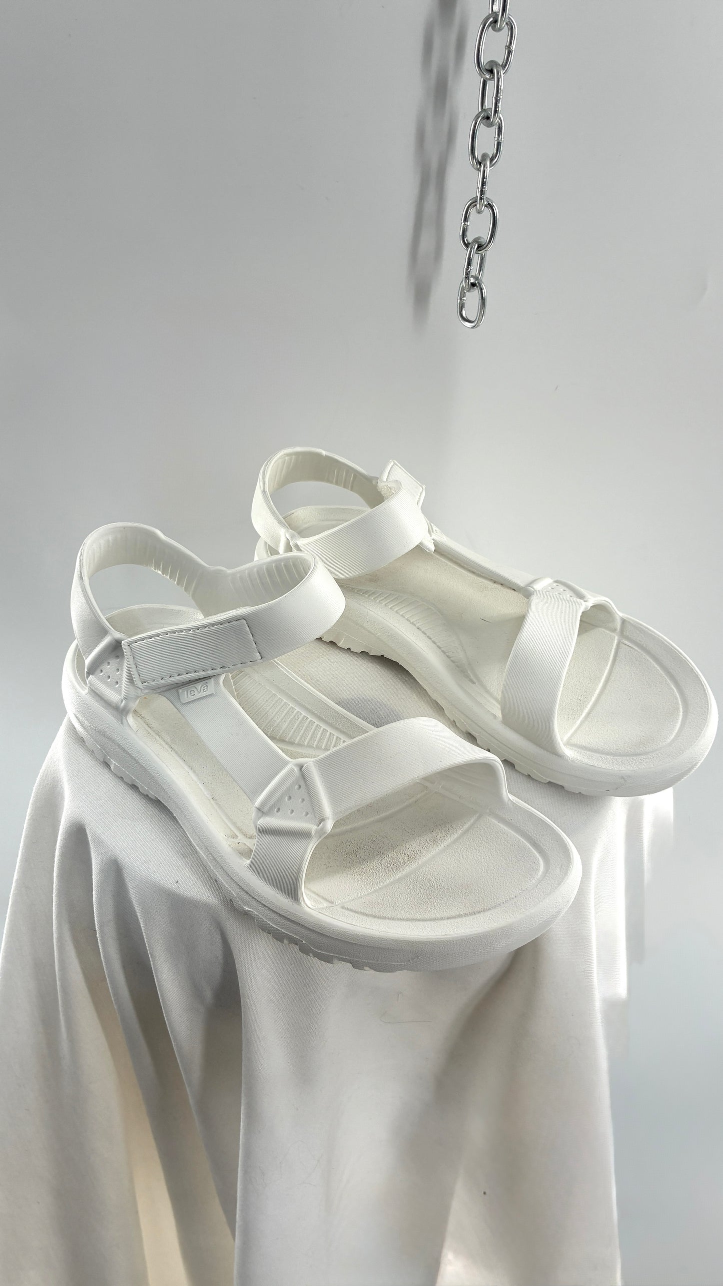 Vintage TEVA White Hurricane Drift Sandal (M8 W10)