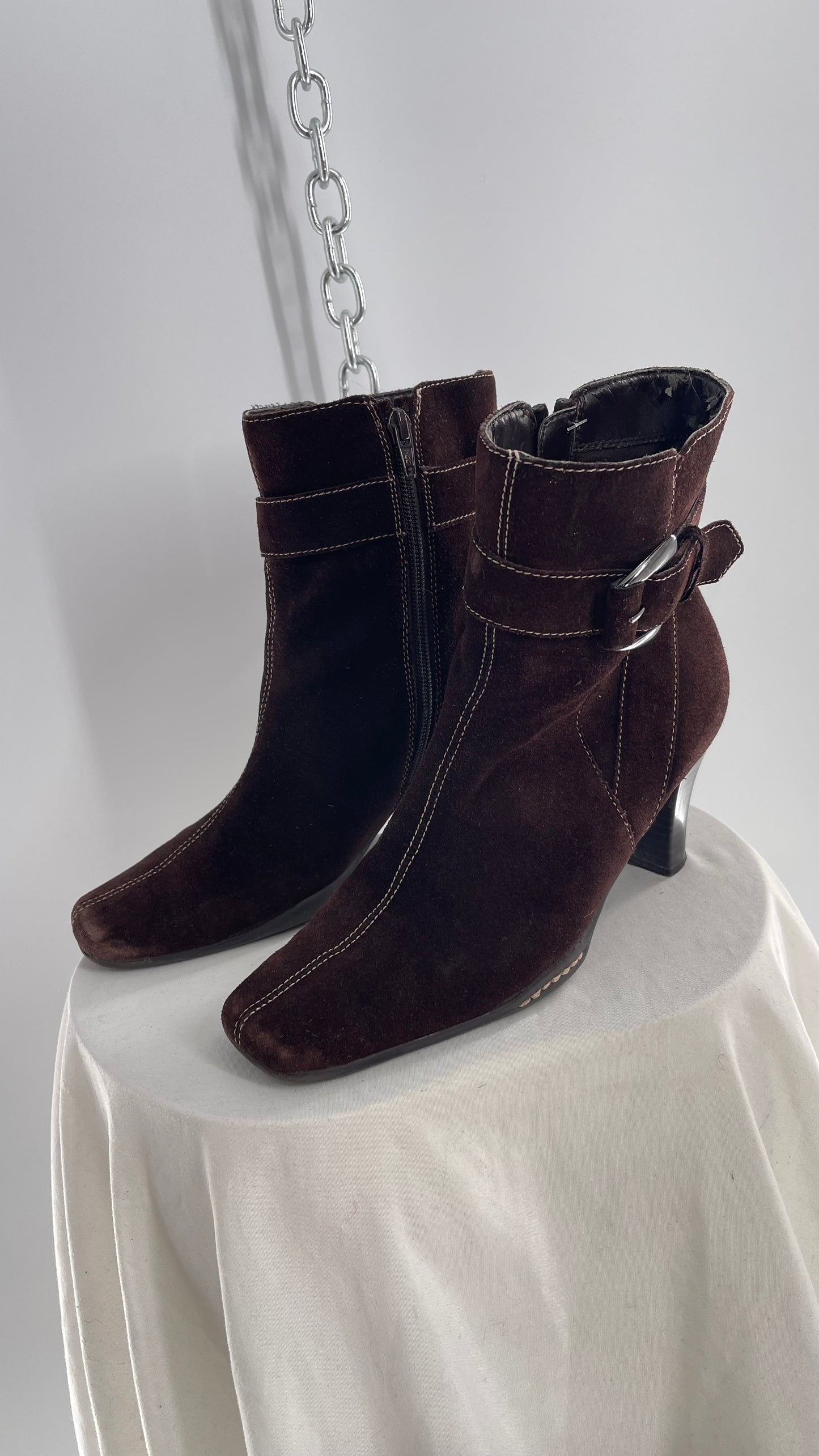 Vintage Aerosole Brown Suede Square Toe Booties with Contrast White Stitch and Ankle Buckle (7)