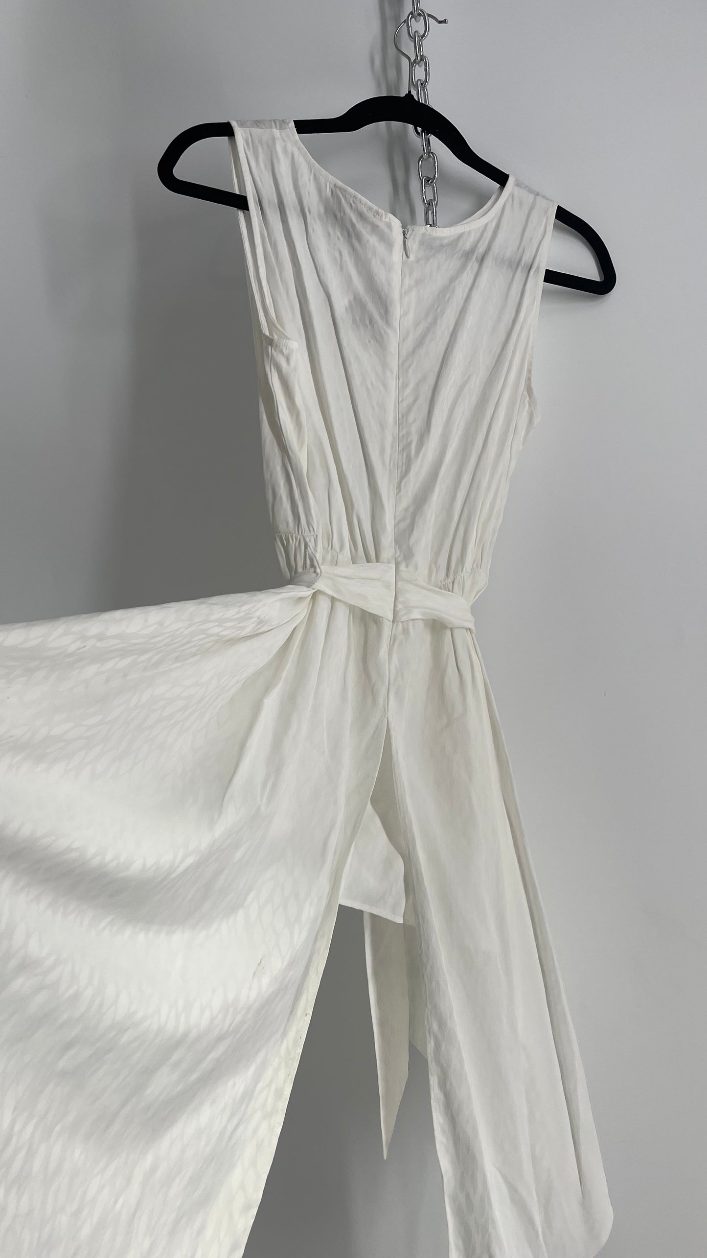Sachin + Babi Anthropologie White Asymmetrical Hem Tunic Blouse (Medium)