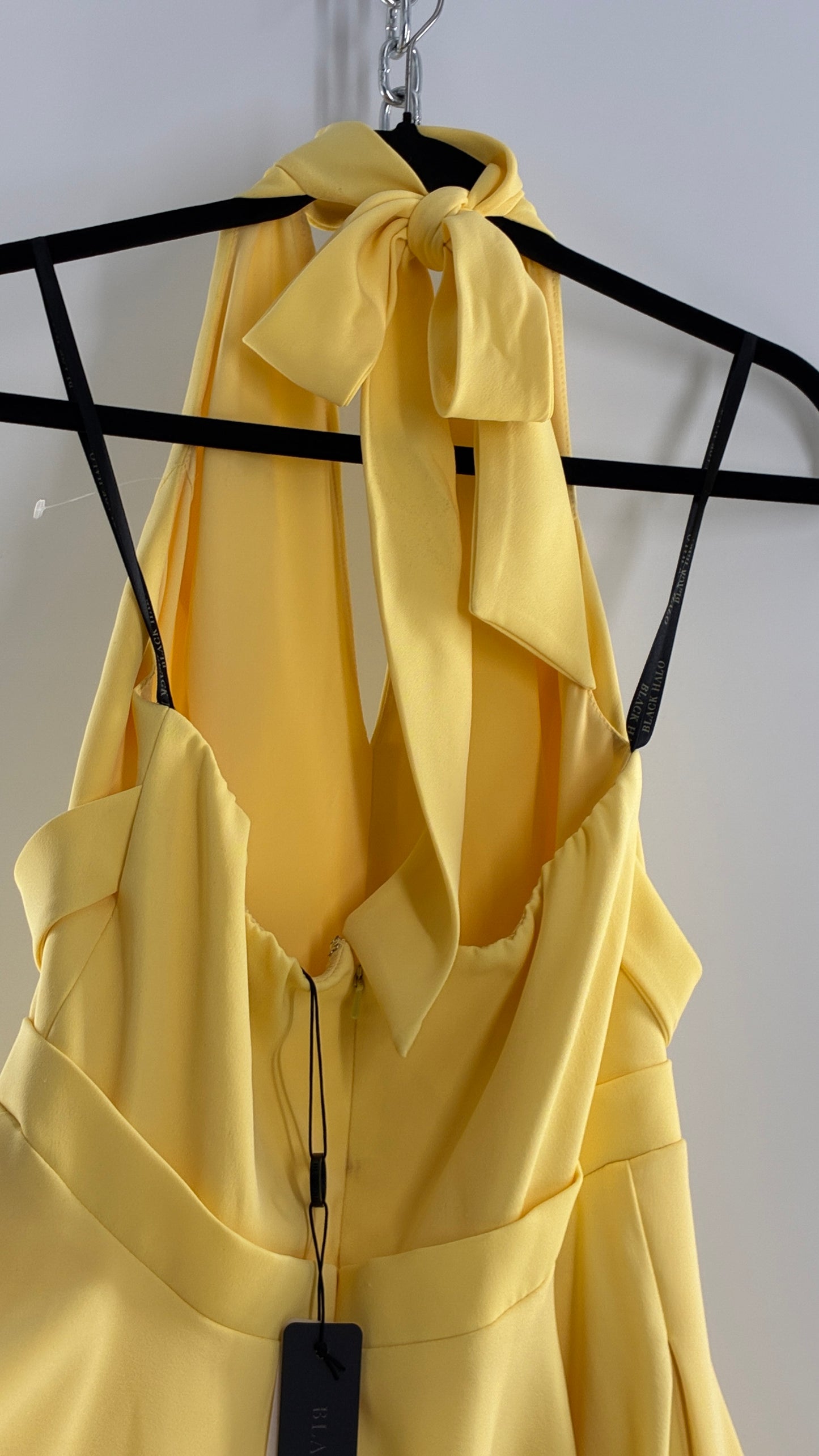 BLACK HALO Yellow High Neck Open Back 1950s Style Circle Skirt Dress with Tags Attached (8,10)