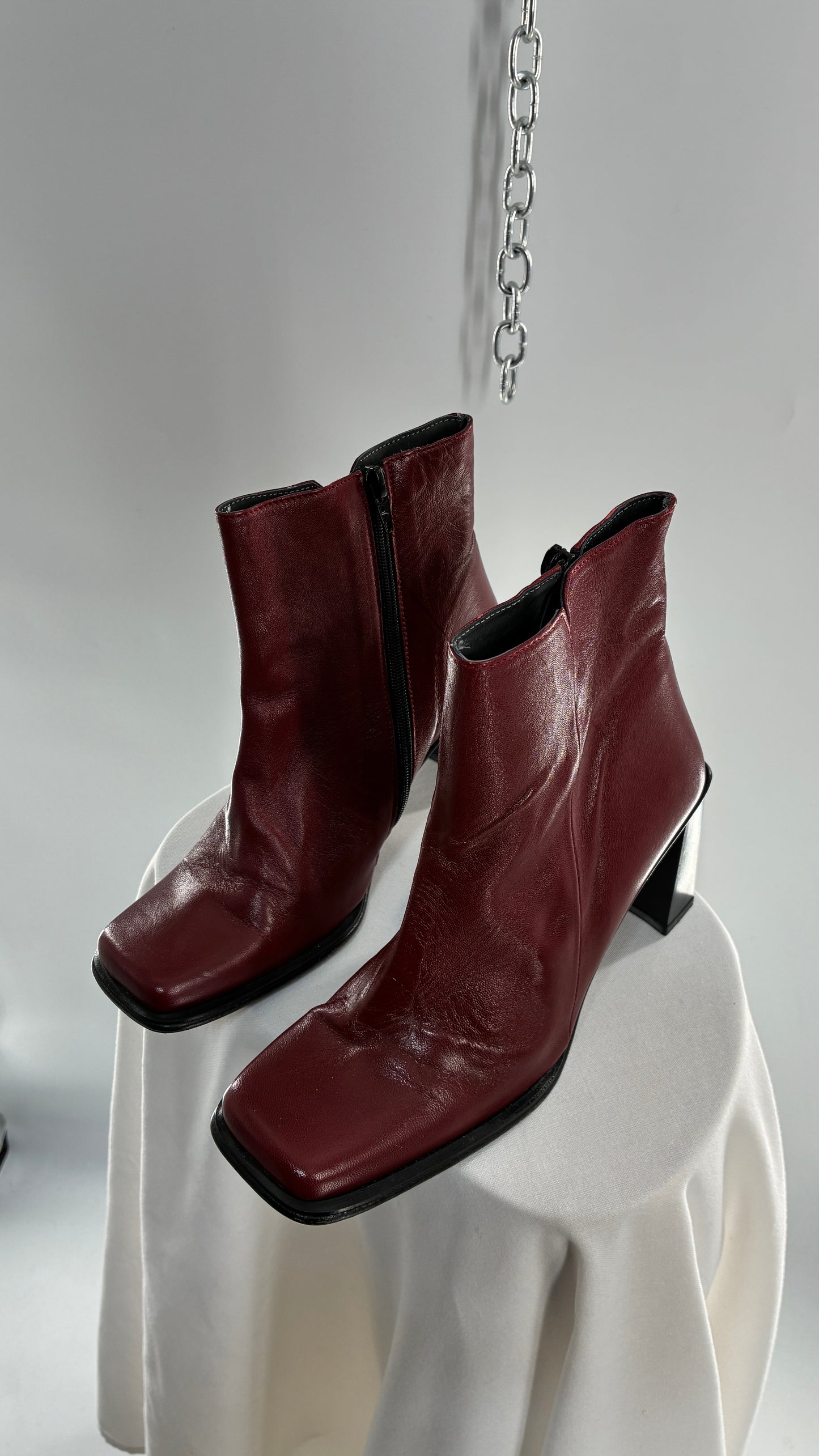 Vintage APARATUS BOOTS Red Genuine Leather Square Toe, Square Heel Boots with Purple Sole (38)
