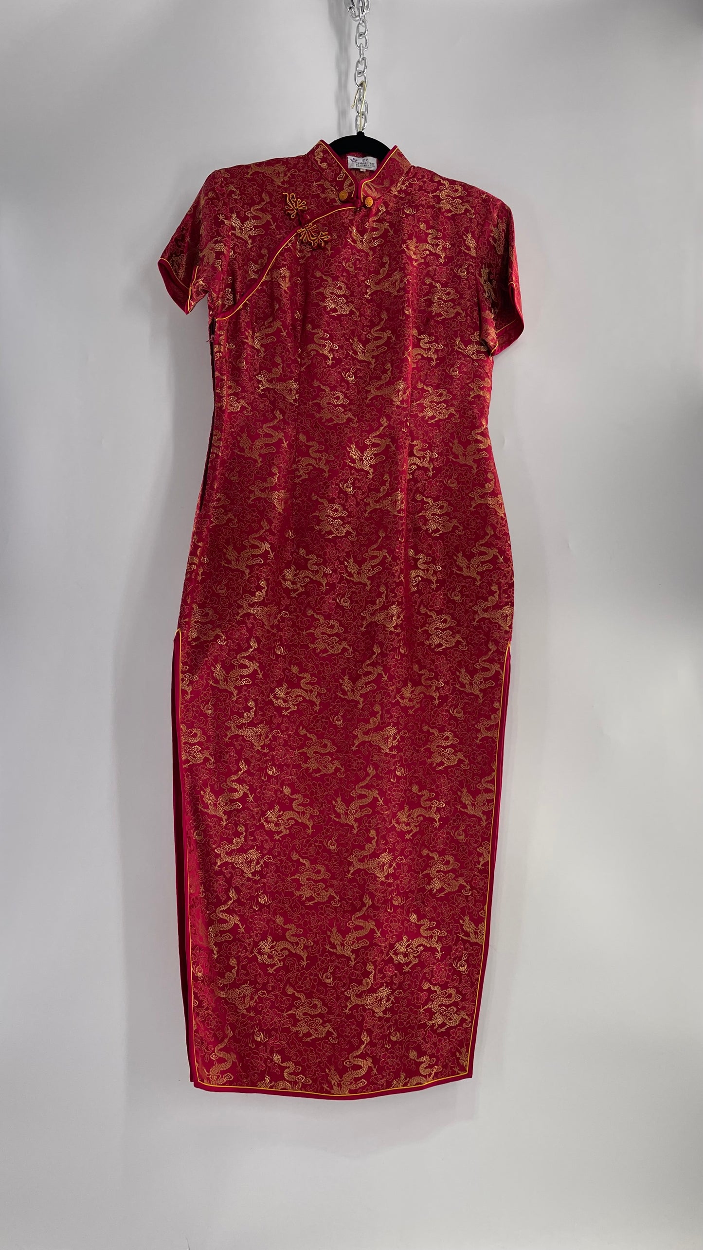 Vintage 1980s Chinese Red Silk Dragon Motif Printed/Embroidered Qipao (XL)