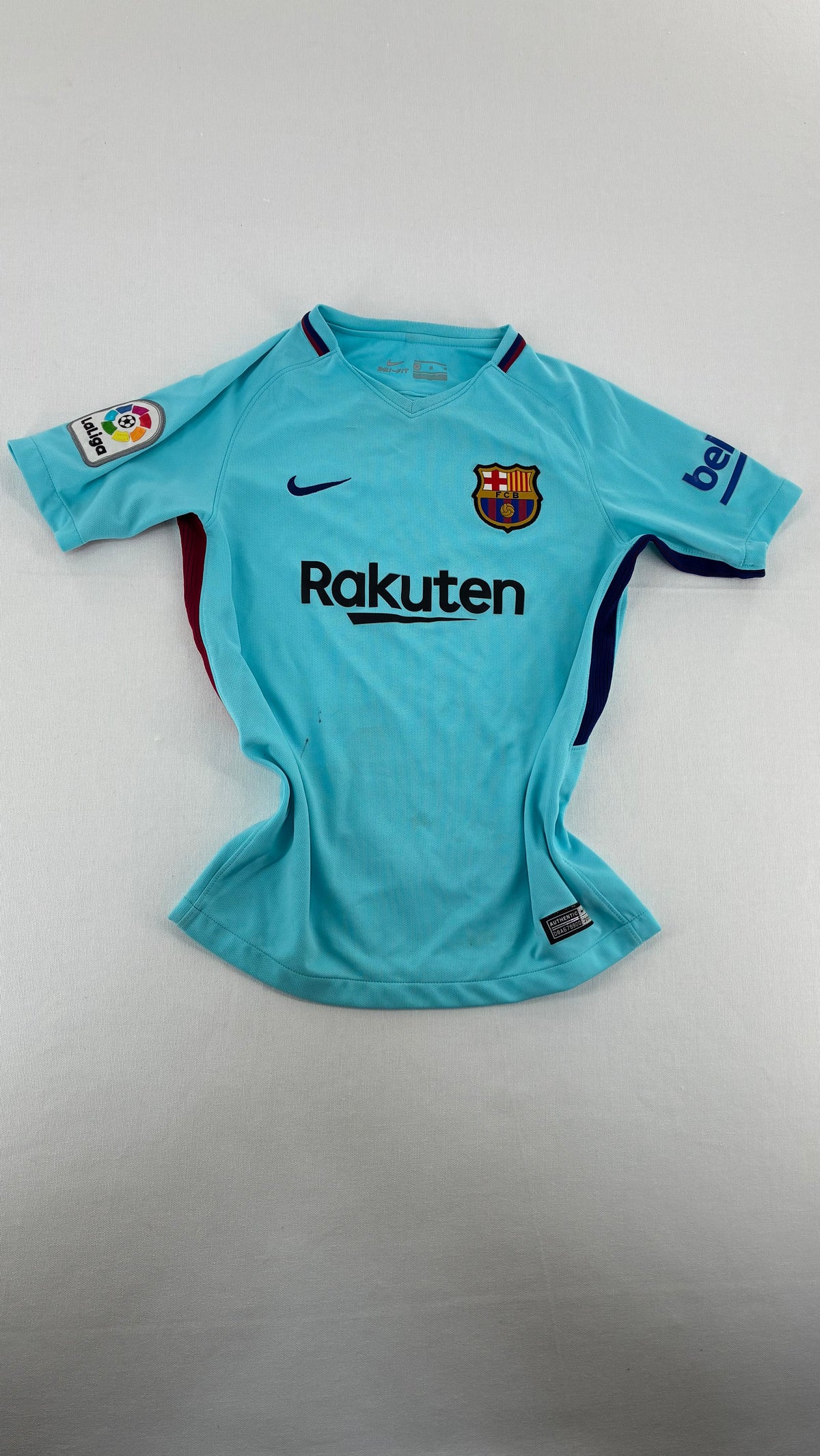 Vintage NIKE FC Barcelona Jersey (Medium)