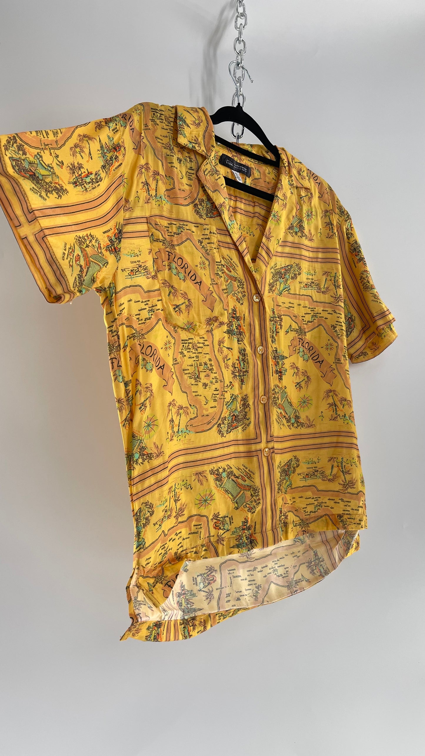 Urban Outfitters Yellow Old School Map of Florida Men’s Button Up (Small)