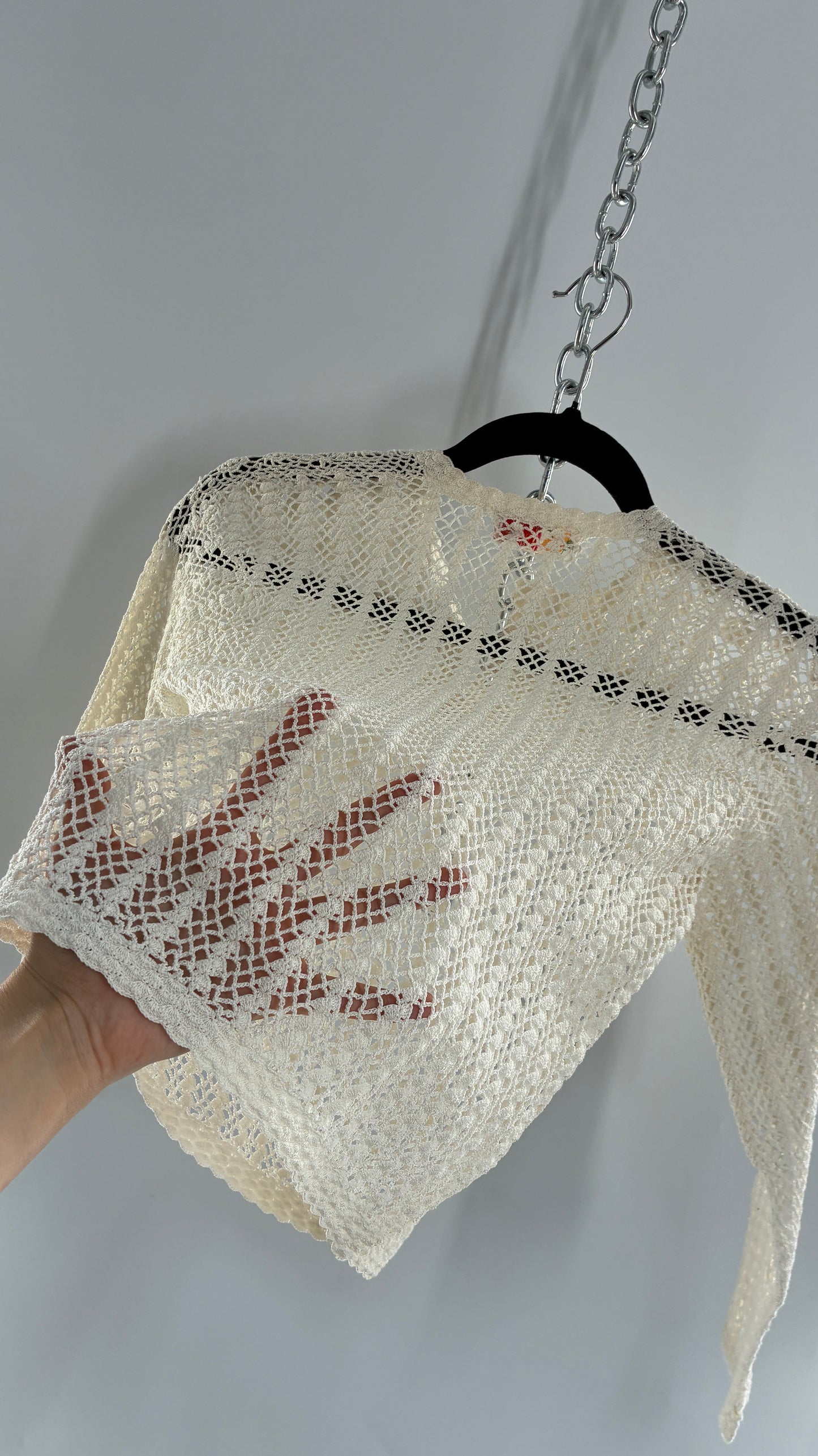 Vintage 1970s White Crochet Hand Made Quarter Sleeve Tunic Top Made in Shanghai (XS)