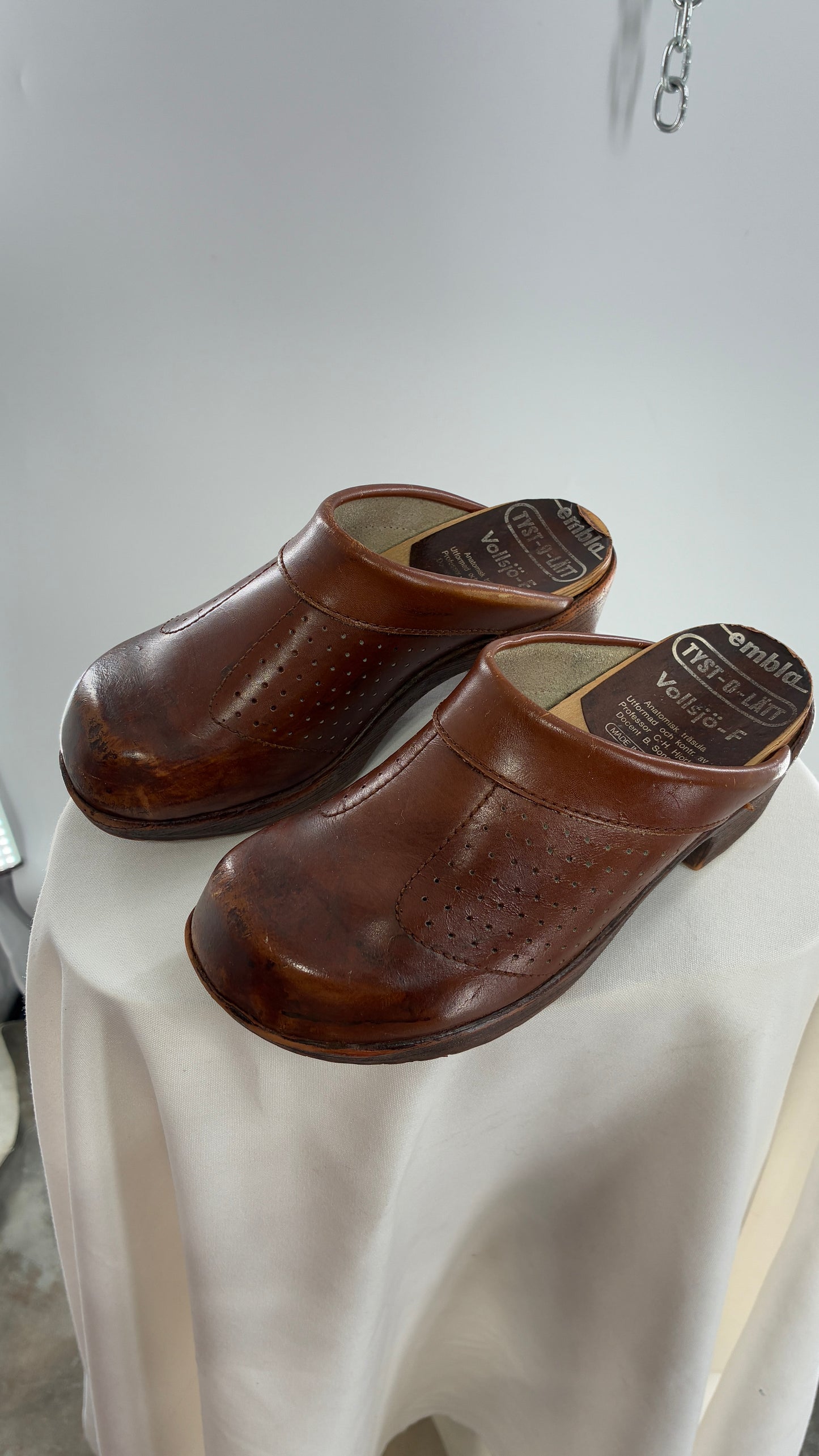 Vintage EMBLA 1970s Brown Leather, Wooden Clogs (37)