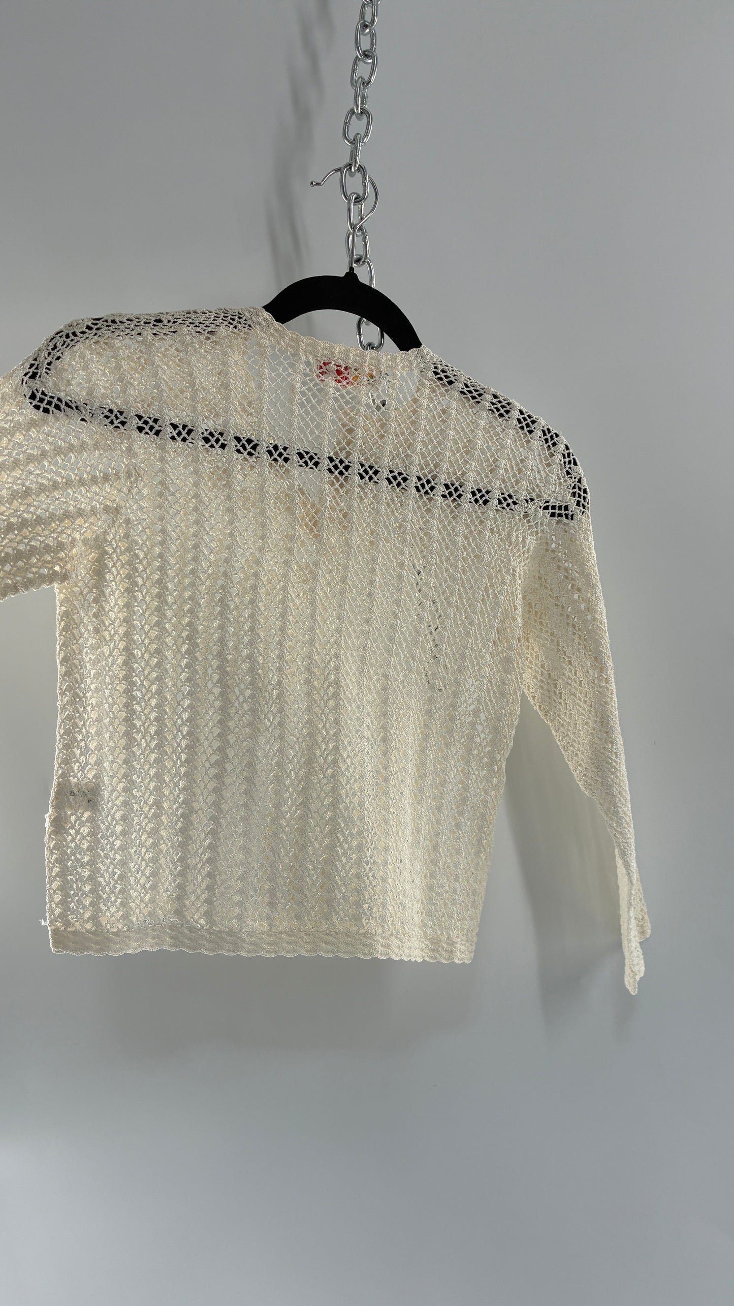 Vintage 1970s White Crochet Hand Made Quarter Sleeve Tunic Top Made in Shanghai (XS)