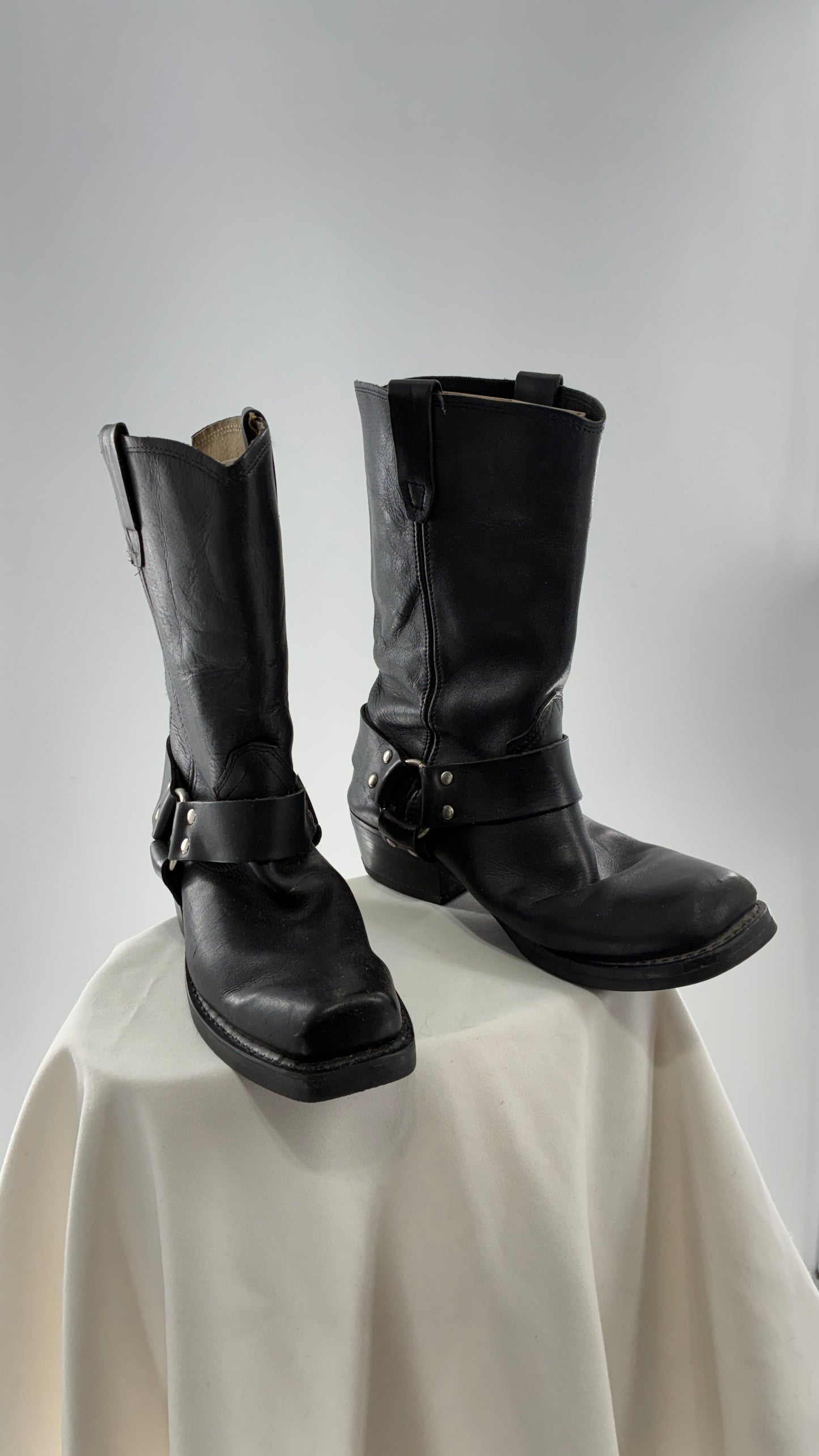 Vintage Mismatched Black Heavy Duty Leather Motorcycle Boots (8,9?)