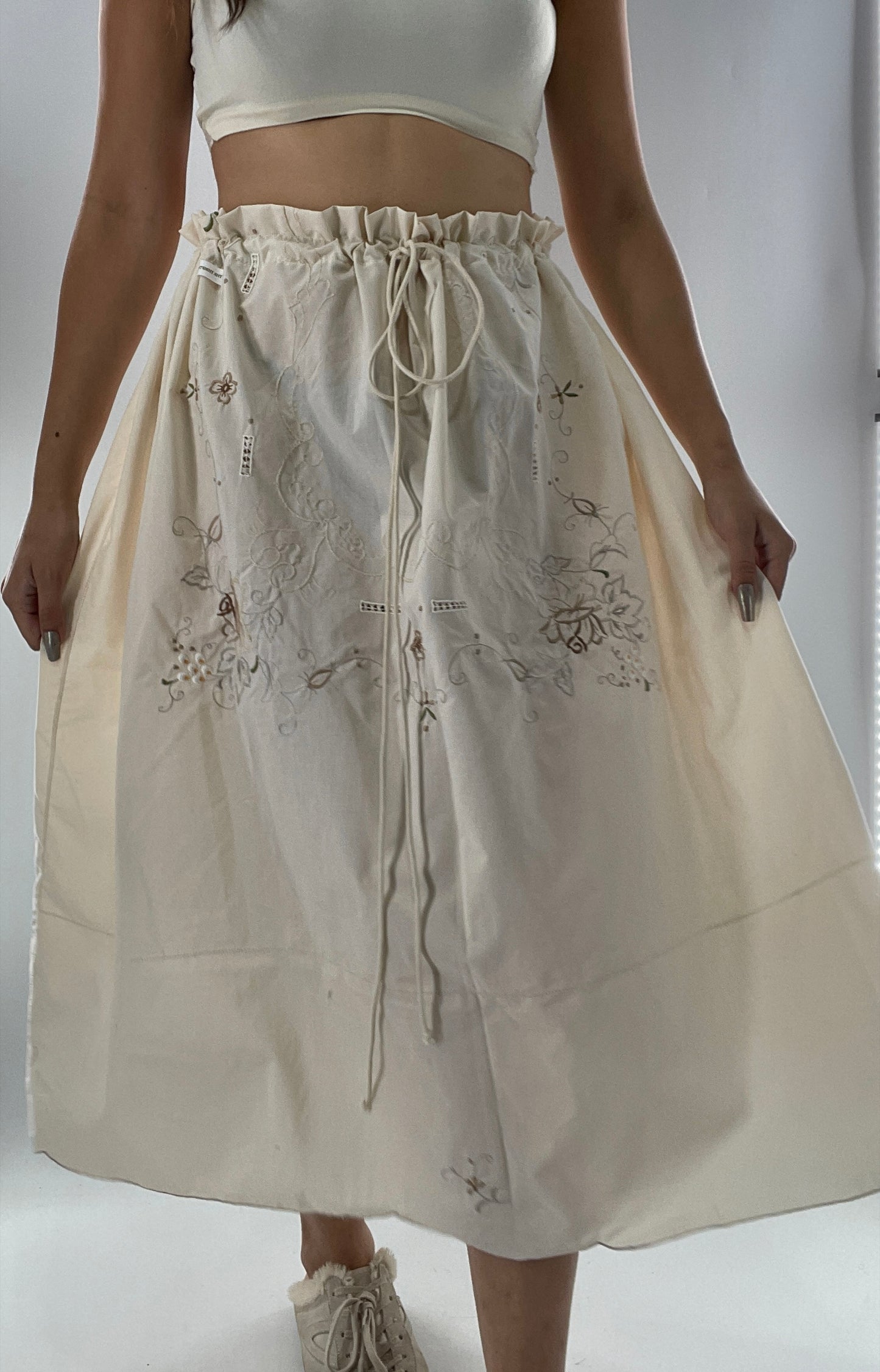 Custom Handmade Vintage Embroidered Off White Soirée Skirt (One Size)