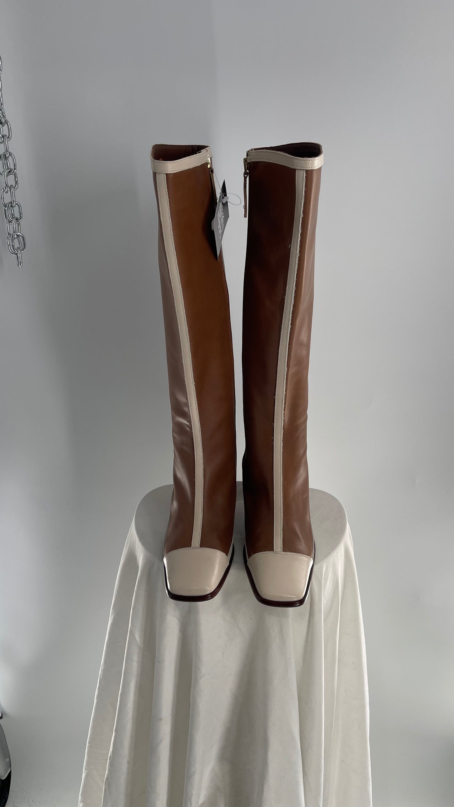 ALOHAS Brown and White Paneled Leather Booties (42)