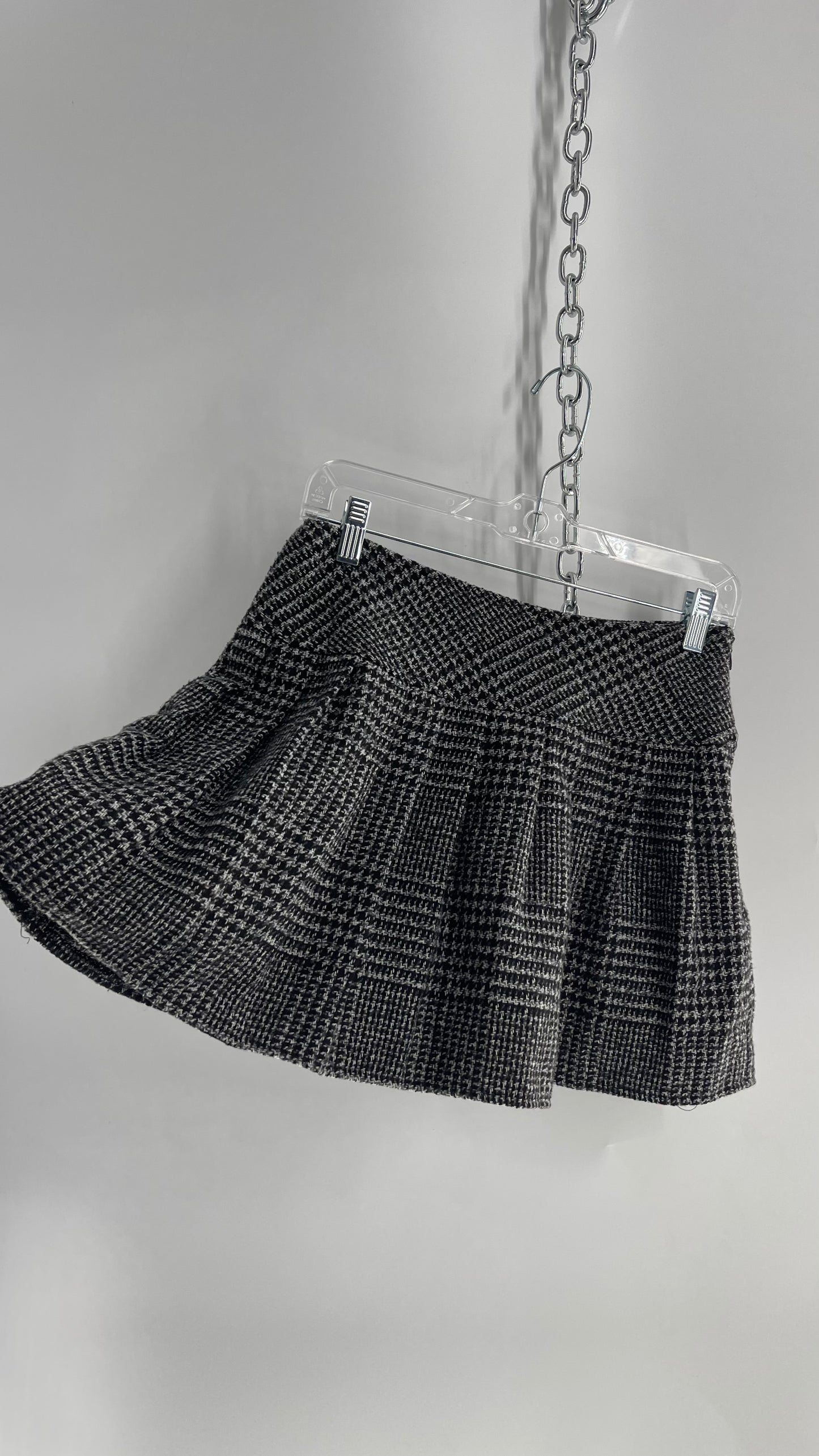 CHOU YATOU Tweed Black and White Knit Pleated Mini Skirt (XS)