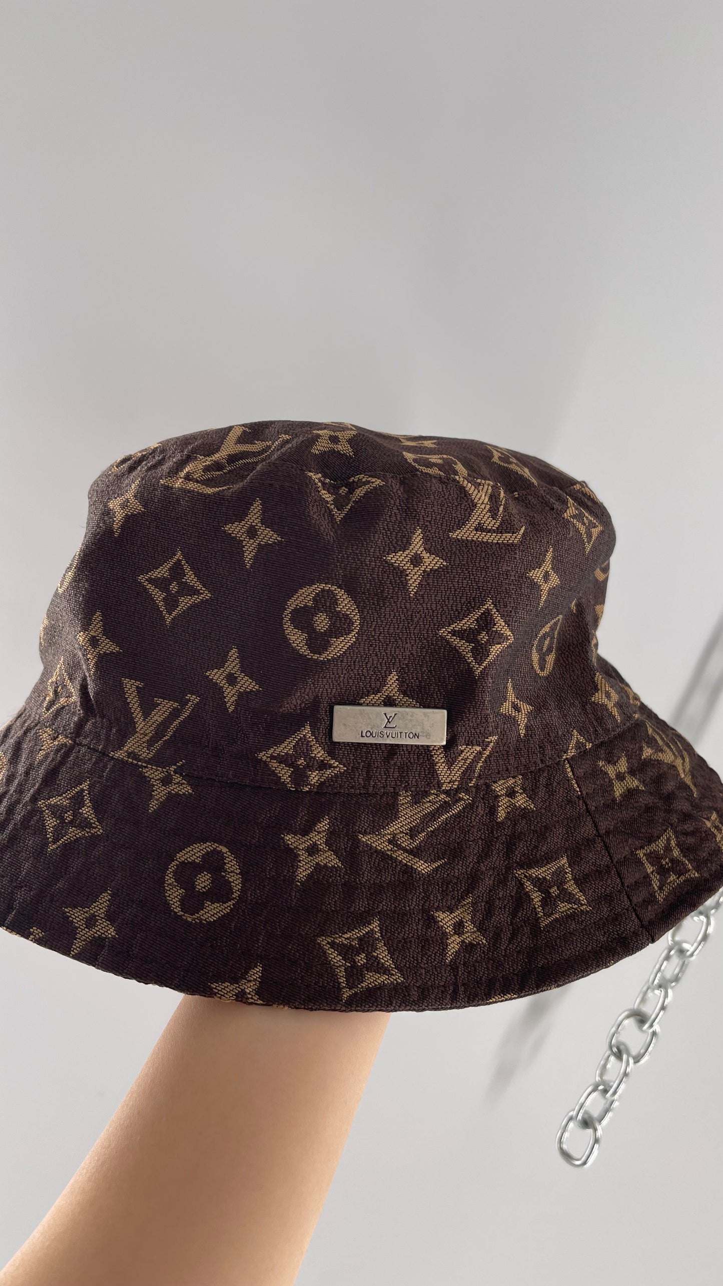 Unauthenticated Louis Vuitton Brown Monogram Bucket Hat