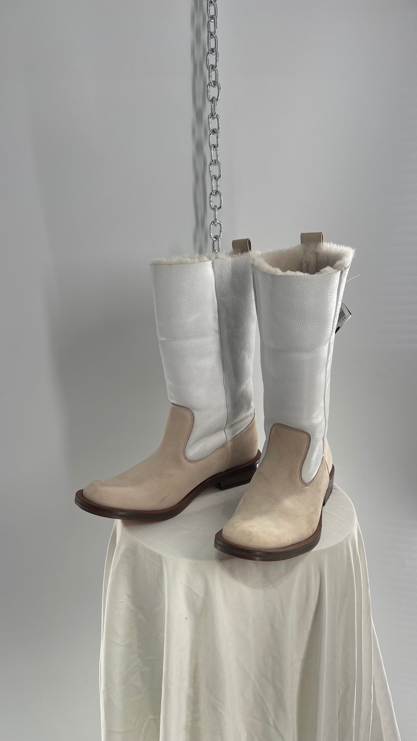 Nicole Farhi White Leather/Suede Boot with Tan Suede Base and Fur Lining (38)