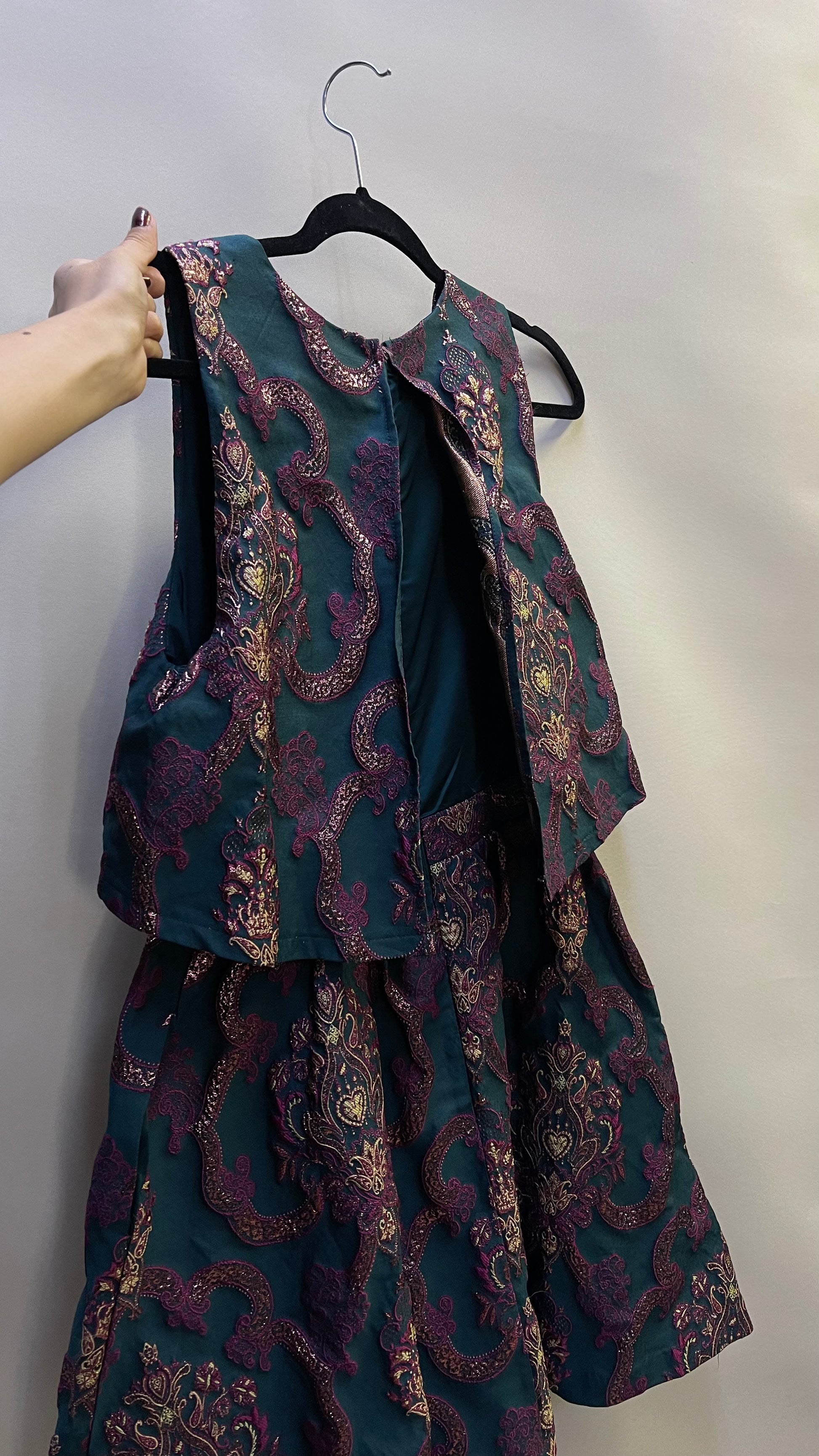 BHLDN Anthropologie - Green Brocade Mini Dress (8) The Thrifty Hippy BHLDN Anthropologie - Green Brocade Mini Dress (8) The Thrifty Hippy