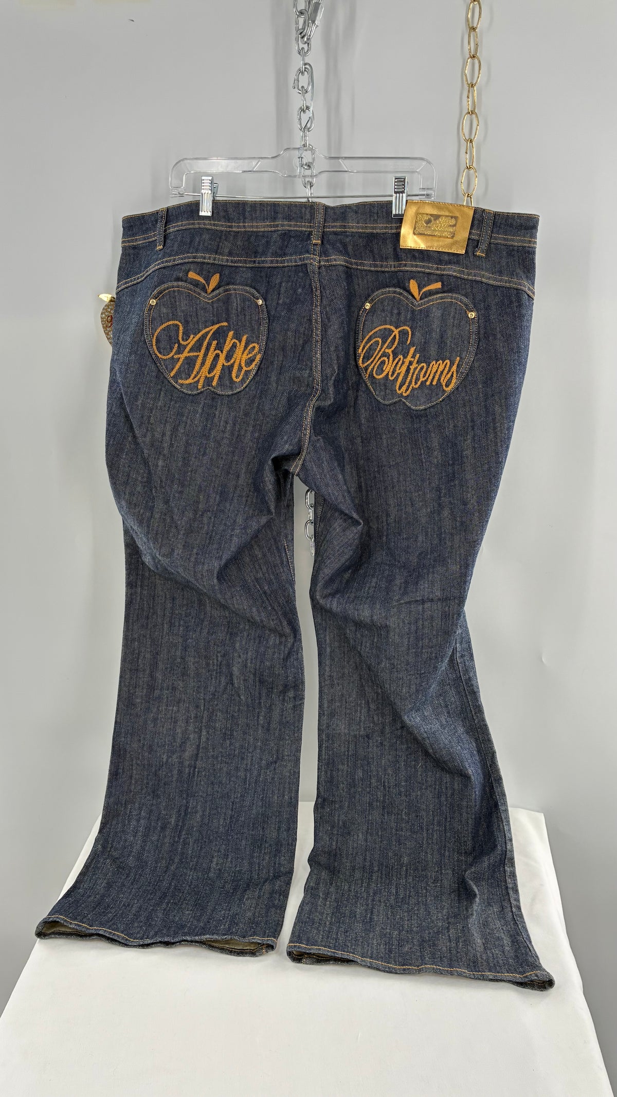 Deadstock Vintage Iconic APPLE BOTTOM JEANS with Apple Pockets and Embroidered Lettering (24)