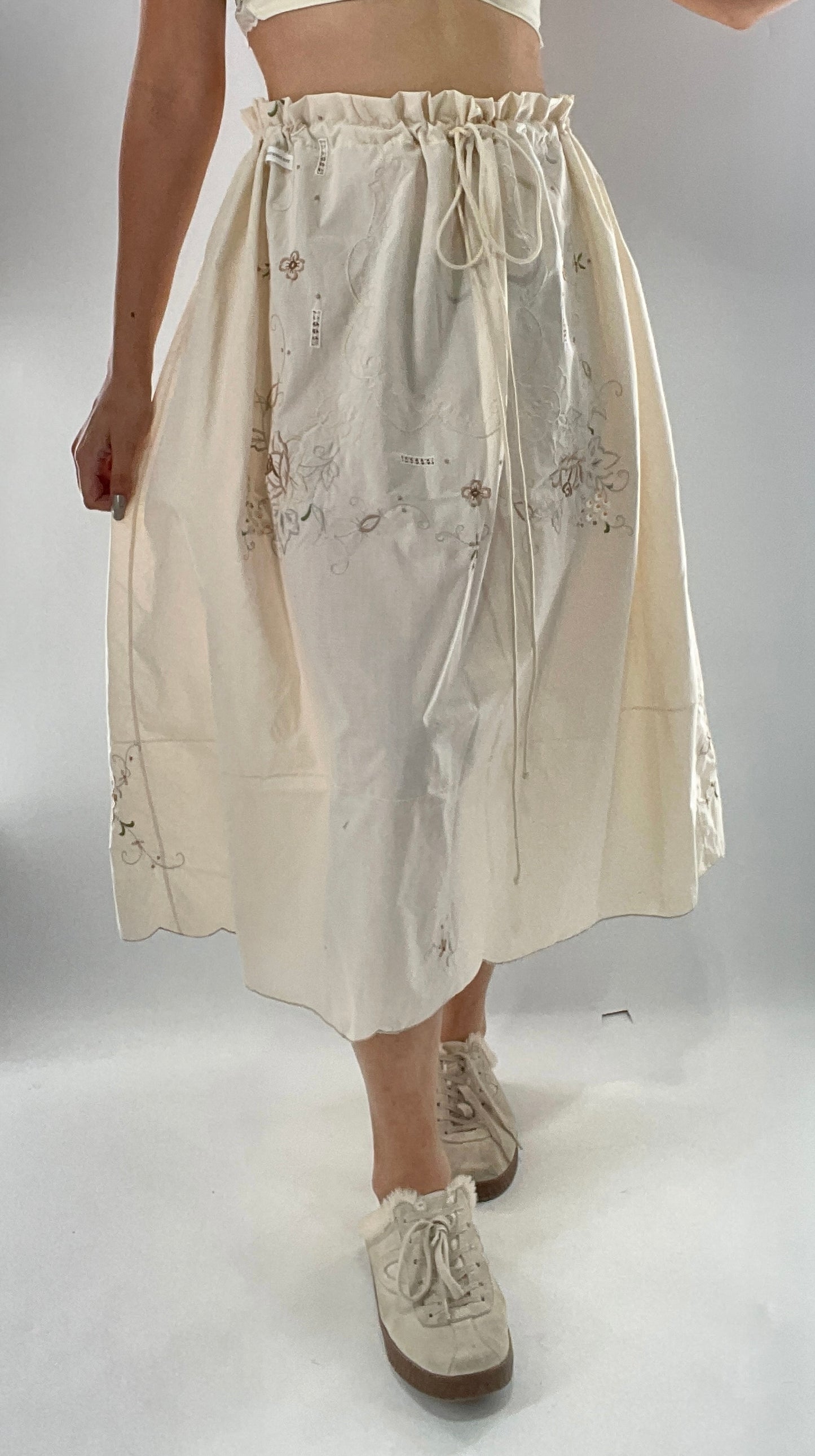 Custom Handmade Vintage Embroidered Off White Soirée Skirt (One Size)