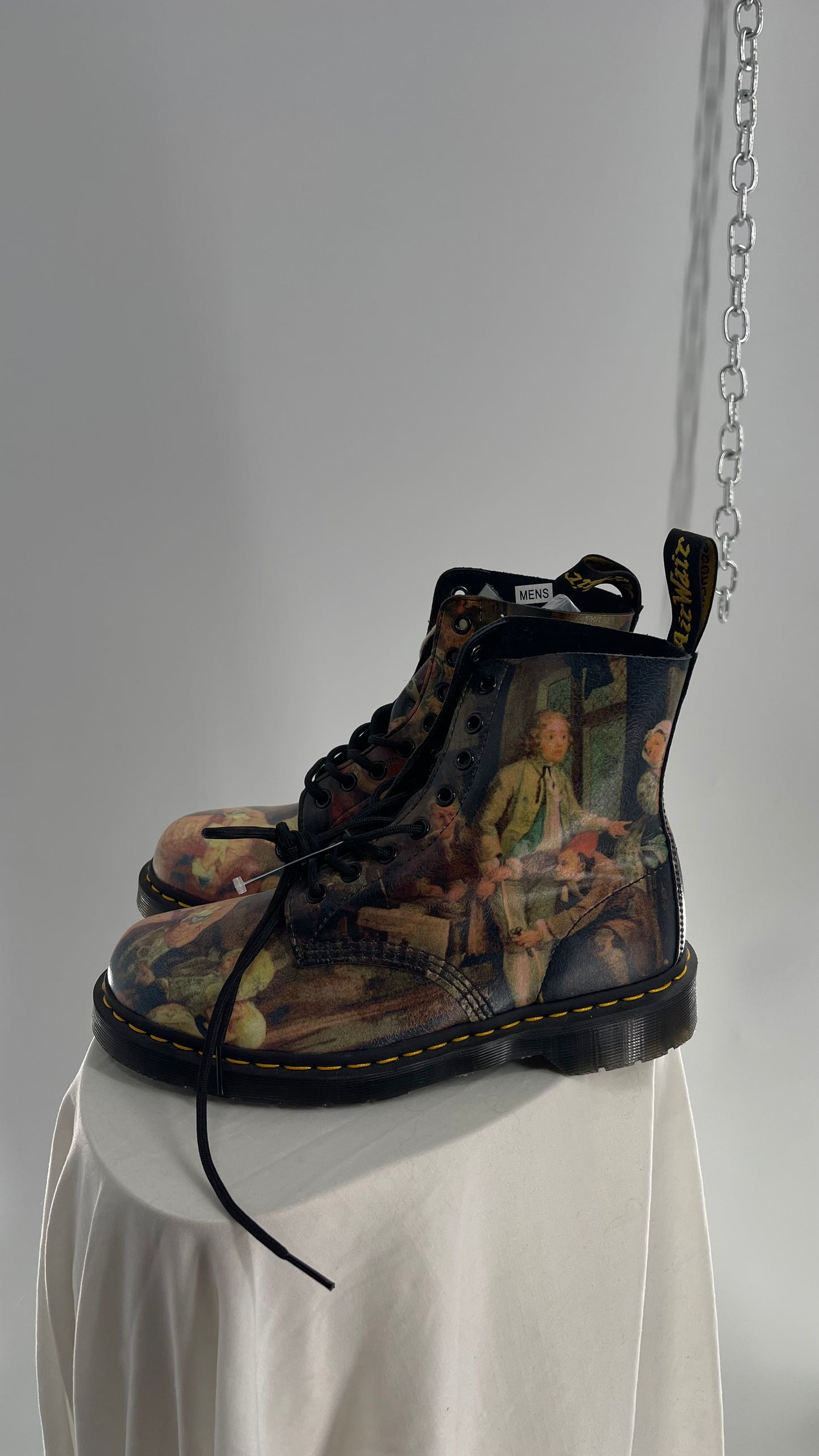 Dr Martens Men's William Hogarth Pascal 1460 Special Edition Art Museum Collection Boots. (8 M)