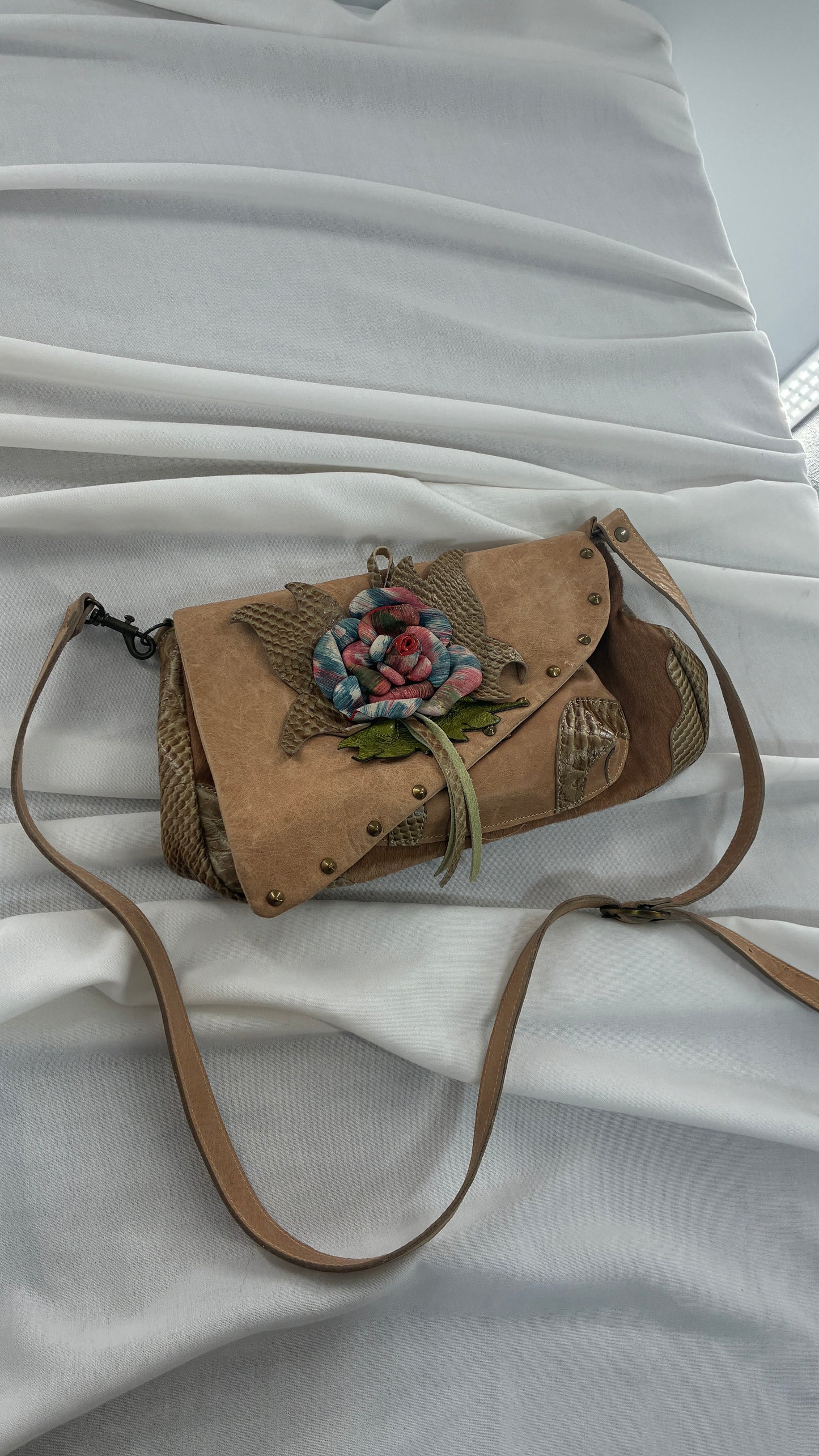 Vintage CLAUDIA ROLDANI Leather Rosette Purse Made in Colombia