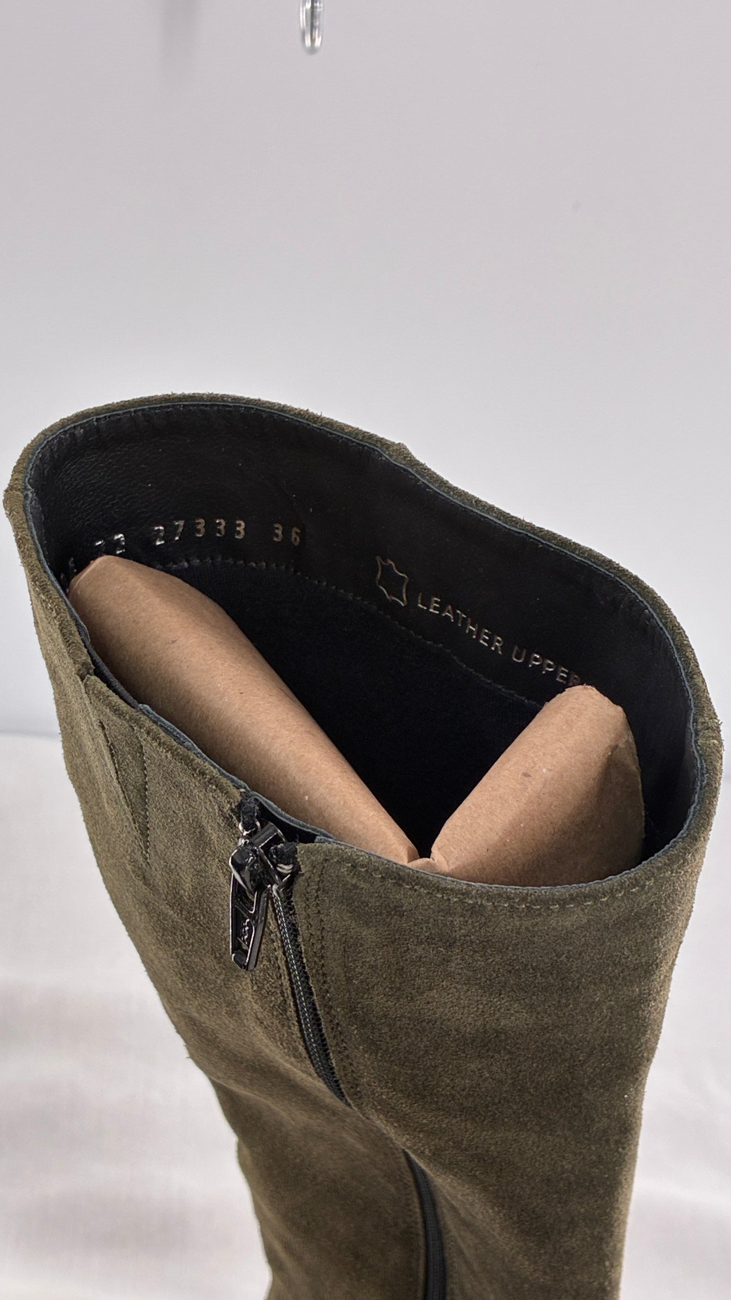 Vintage ERIC MICHAEL Olive Green Suede Boots Square Toe Knee High Boots (36)