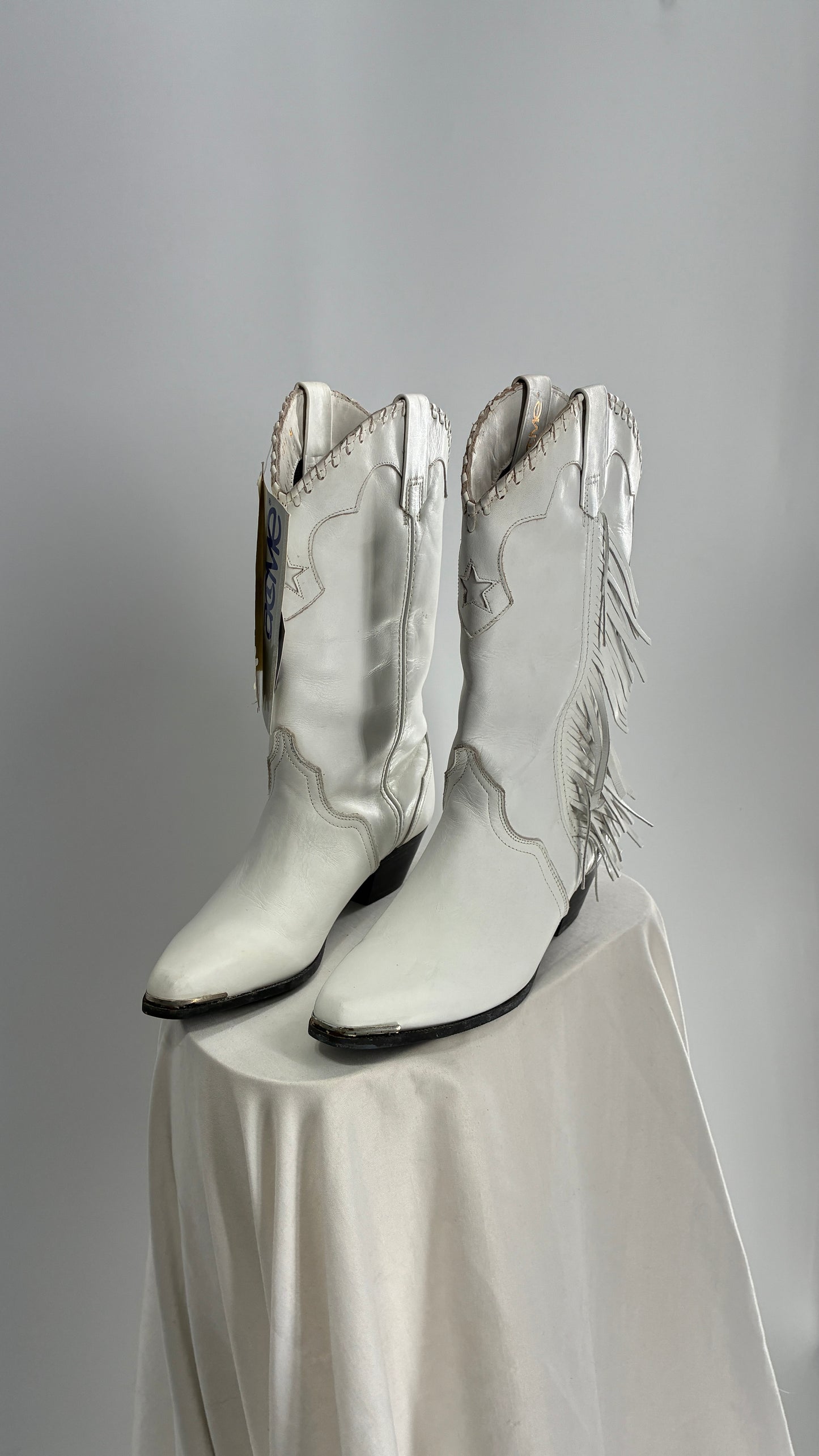 Deadstock Vintage ACME White Cowboy Boots with Braided Cuff, Fringe Sides(6)