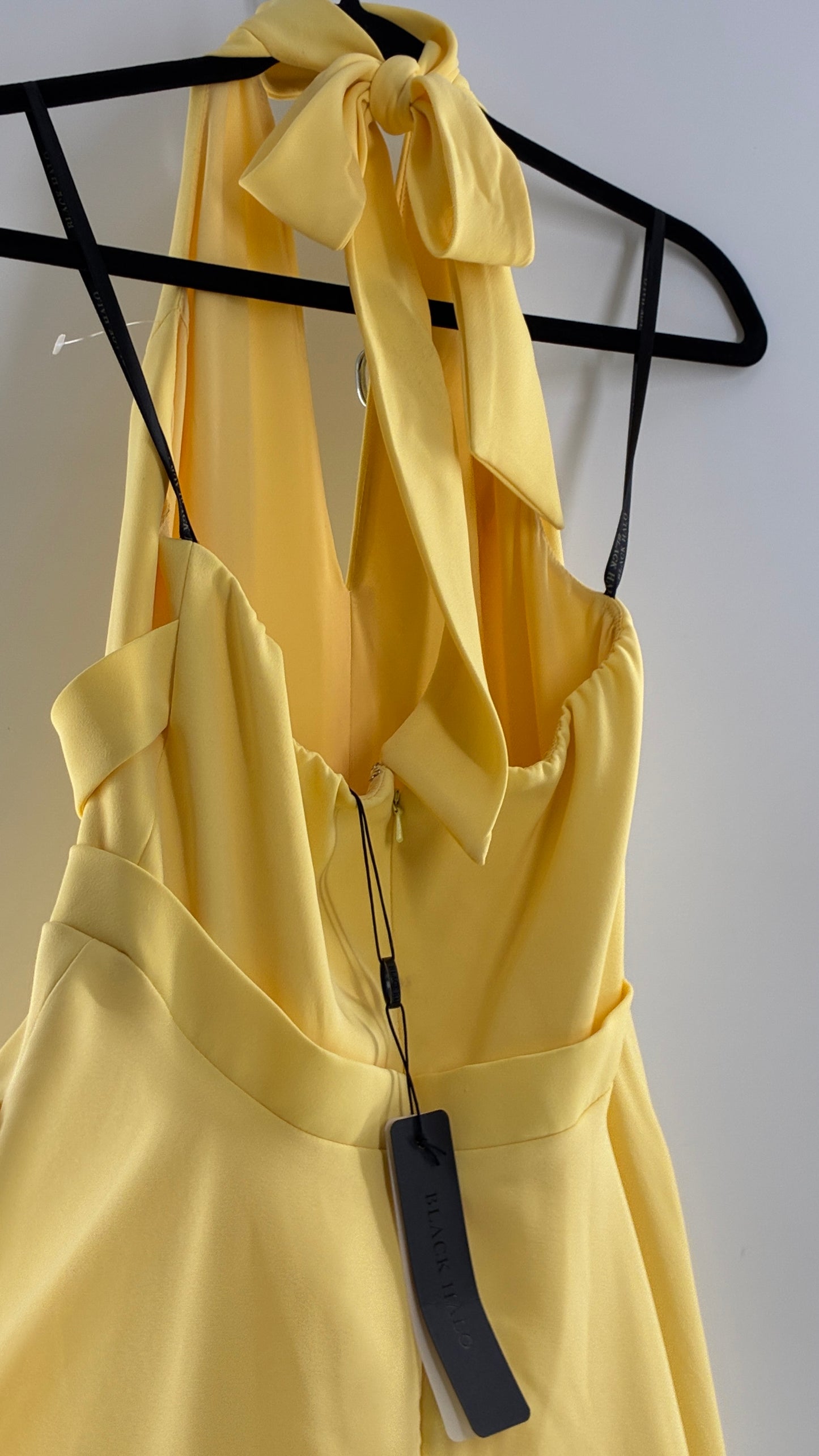 BLACK HALO Yellow High Neck Open Back 1950s Style Circle Skirt Dress with Tags Attached (8,10)