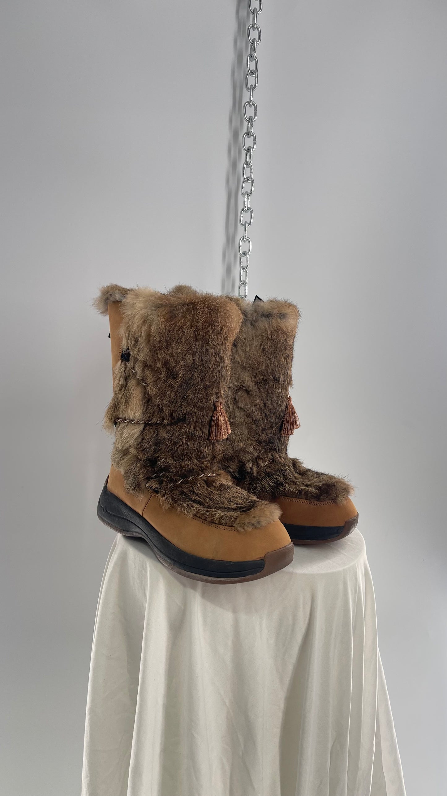 Vintage ULU Primaloft Tan Leather and Fur Tie Up Boots (8)