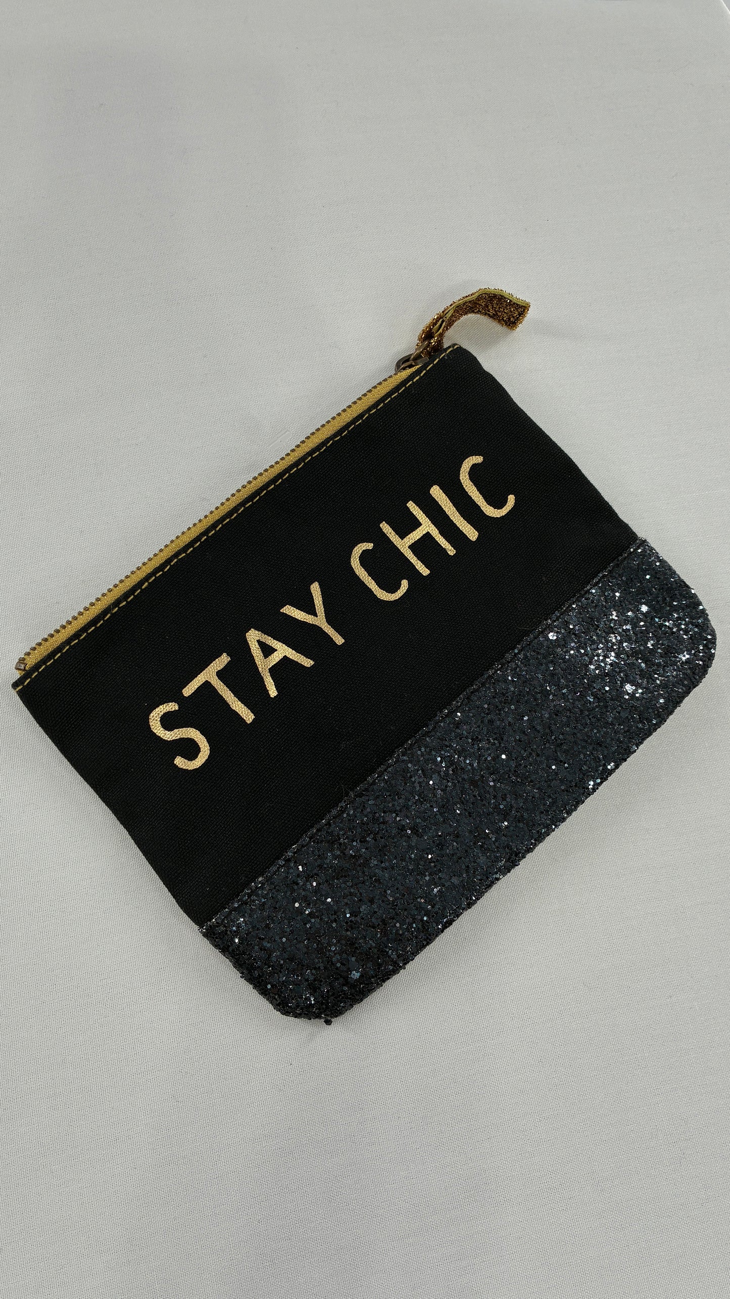 Stay Chic Makeup Pouch