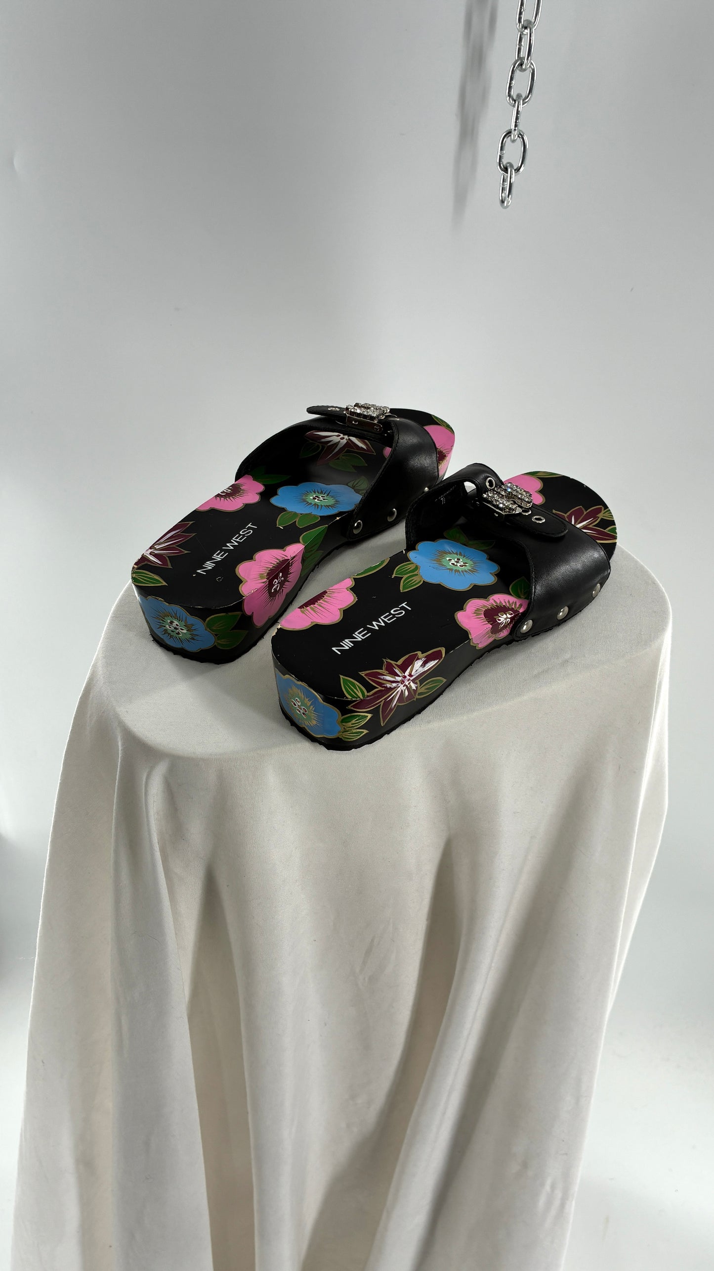 Vintage NINE WEST Black Clog Sandal with Colorful Hand Painted Flowers (7.5)