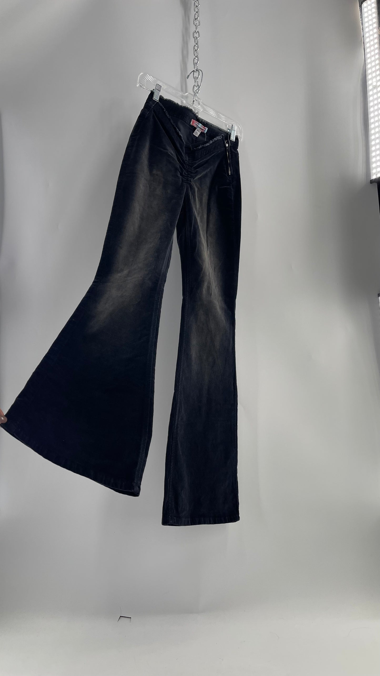 Urban Outfitters Gray Velour/Velvet Accentuated Fade Scrunch Waist Kick Flares (27)