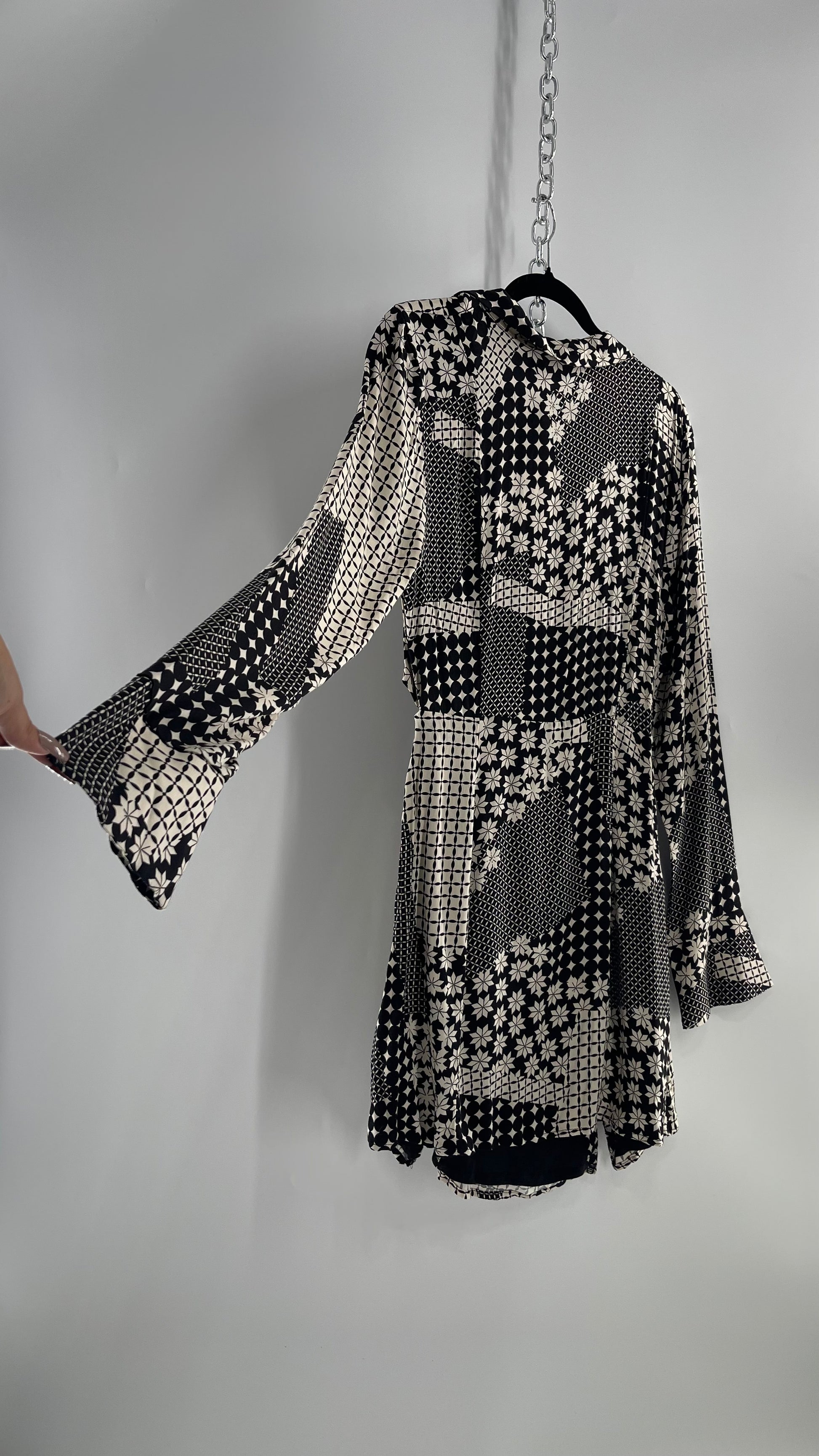 Free People Tie Front Cut Out Black/White Patterned Mini Dress with Ta – The Thrifty Hippy Free People Tie Front Cut Out Black/White Patterned Mini Dress with Ta – The Thrifty Hippy