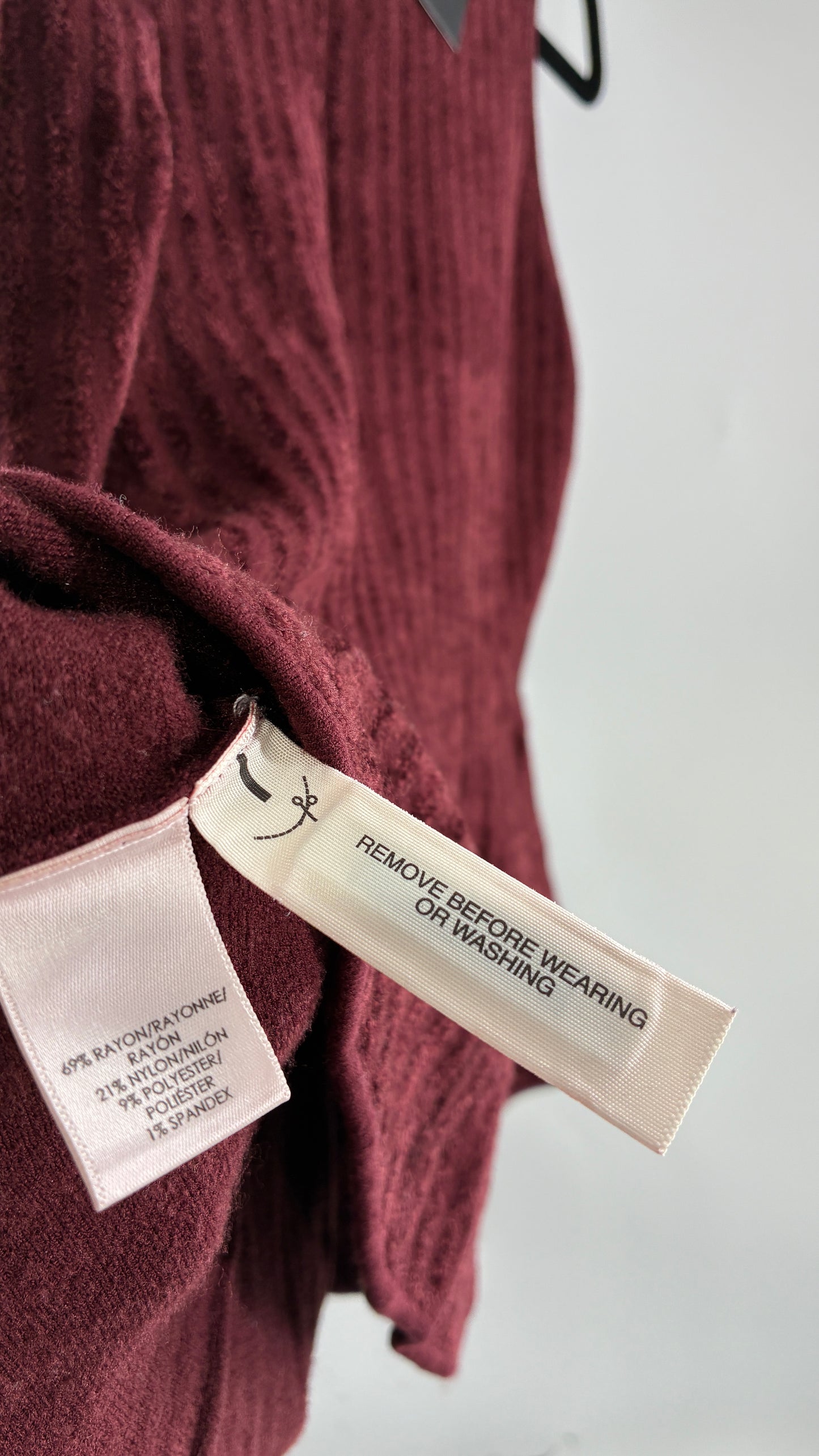 ANN TAYLOR Heavy Knit Burgundy Peplum Top (Small)