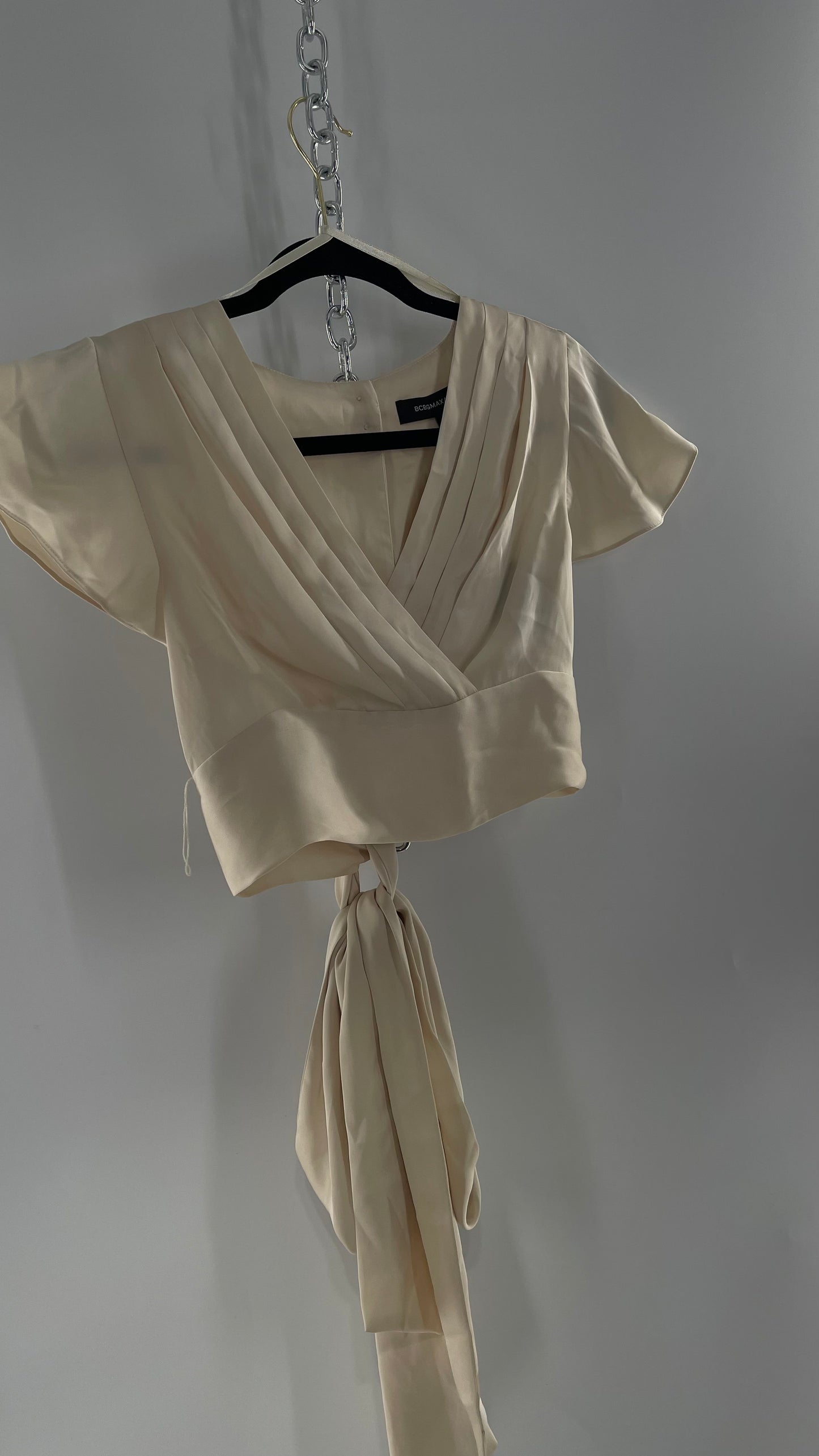 BCBGMAXAZRIA Off White Ivory Satin Tie Around Waist Cropped Blouse with Button Back and Tags Attached (XXS)