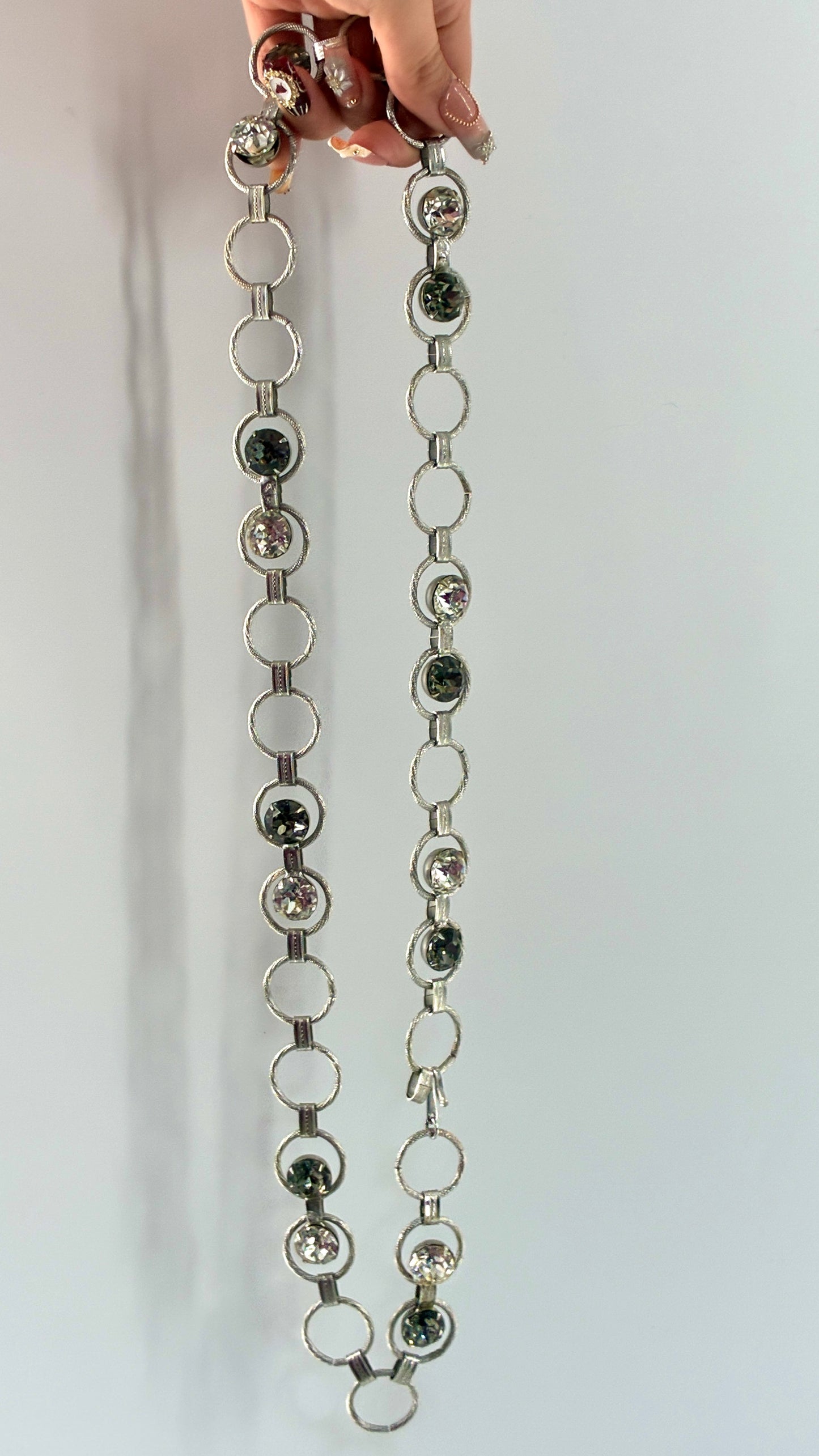 Vintage Metal Chain Silver Belt with Interlinked Rhinestone Detailing (One Size)