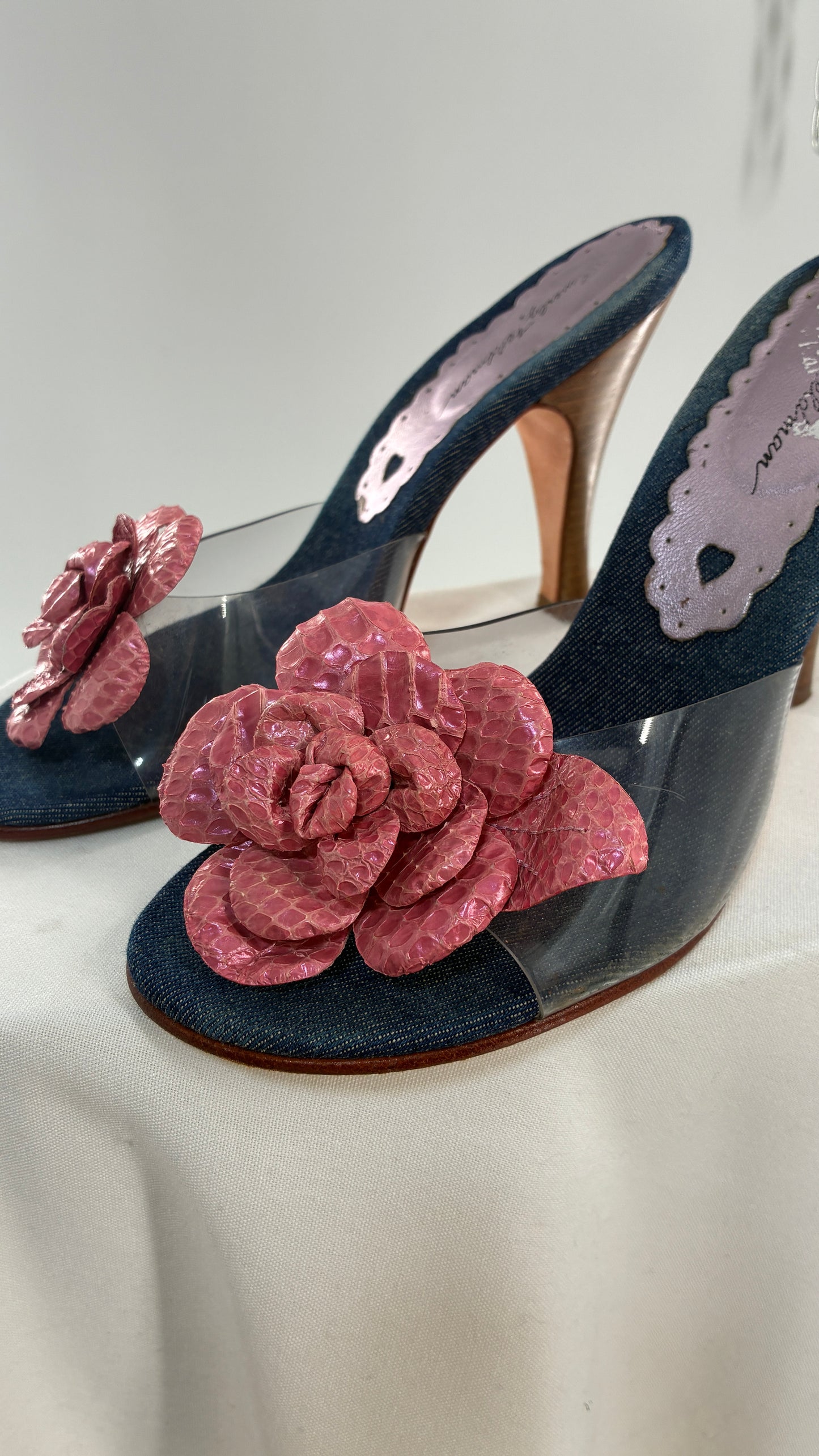Vintage BEVERLY FELDMAN Jean Heel with Pink Floral Appliqué (8)