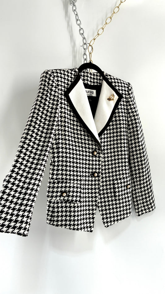 Vintage KASPER for ASL Knit Houndstooth Blazer with Gold Brooch and Pearlescent Buttons(4 Petite)