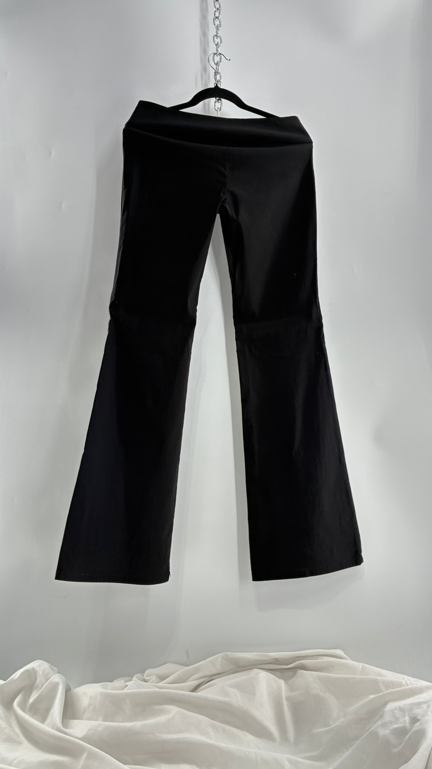 Vintage 1990s GUESS Stretch Low Rise Thick Waistband Black Kickflare  (29)