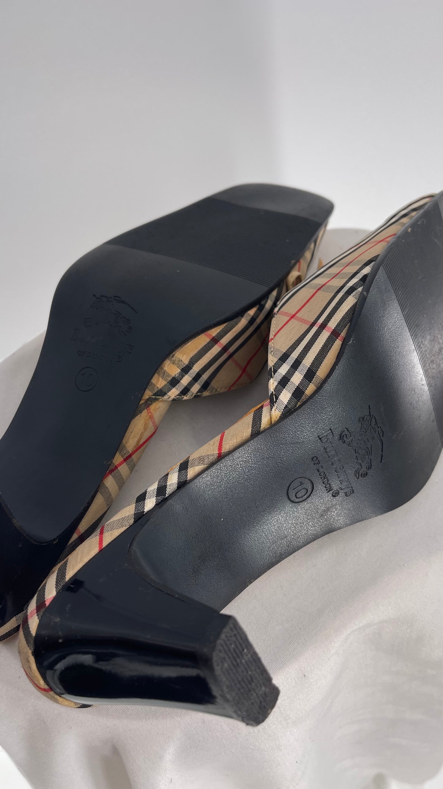 Vintage Rare Burberry Plaid Patterned Kitten Heel (10)