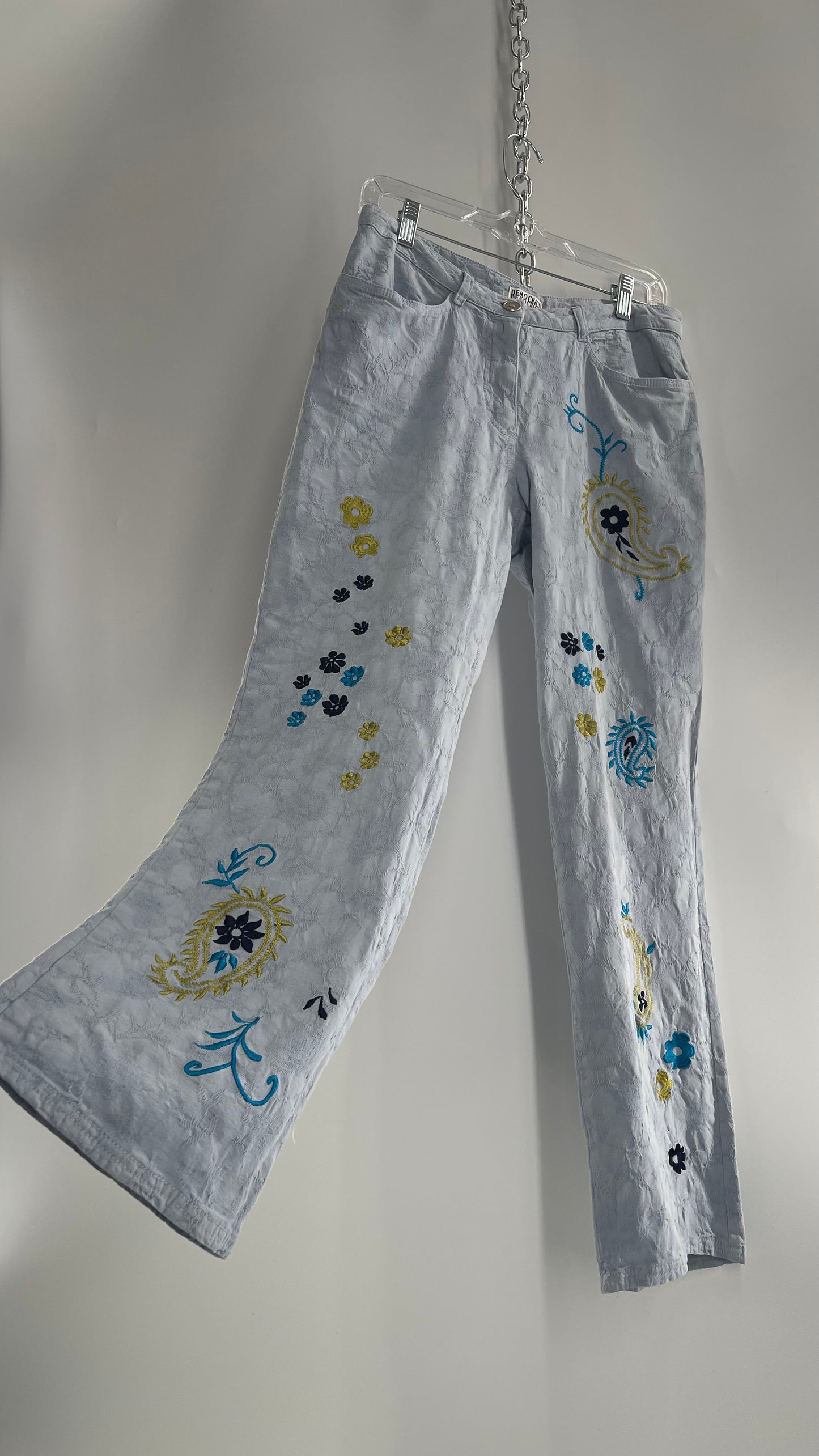 Vintage DEMOCRACY Embroidered, Textured Kickflares (8 Petite)