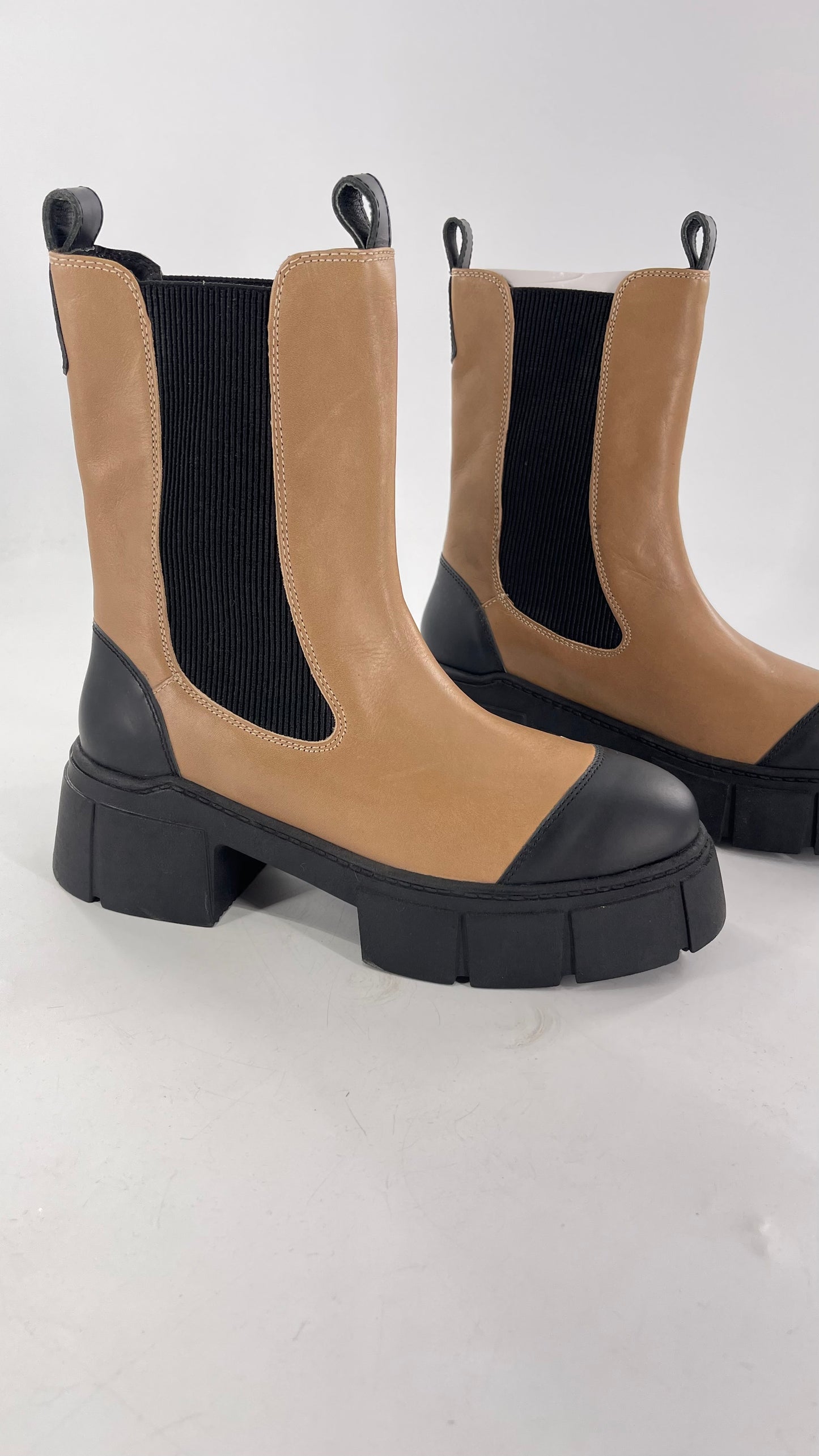 Free People James Chelsea Boot Tan with Chunky Heel and Raised Platform Sole (37.5)