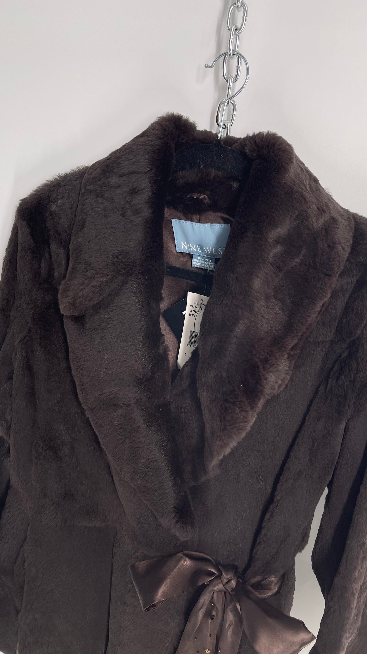 Deadstock Vintage Brown Fur Jacket with Lapels and Bell Sleeves (Small)