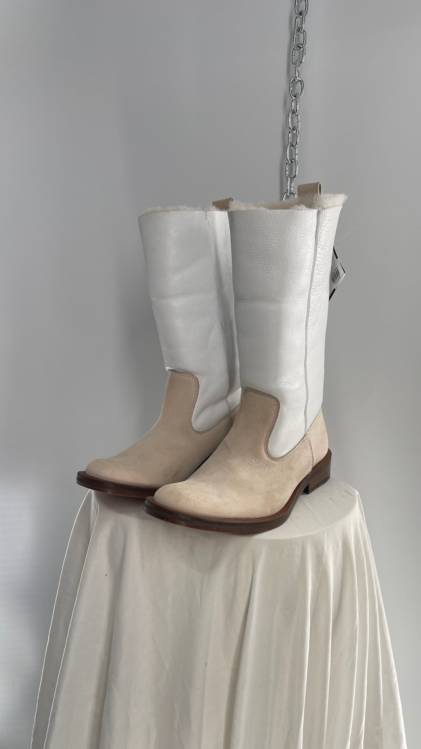 Nicole Farhi White Leather/Suede Boot with Tan Suede Base and Fur Lining (38)