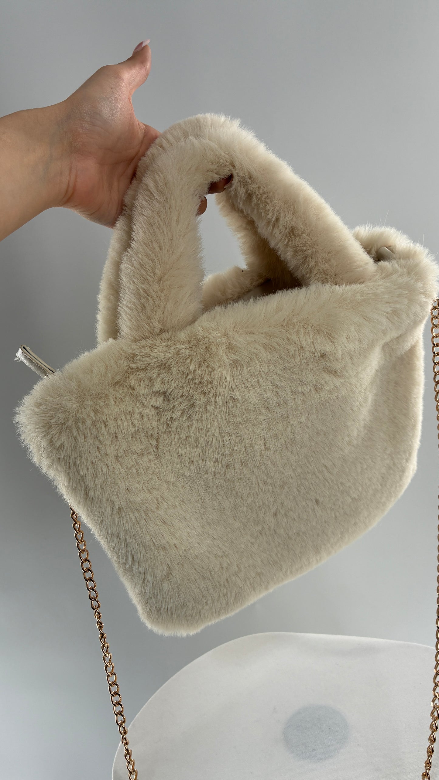 Vintage Fluffy Furry Bucket Bag with Gold Chain