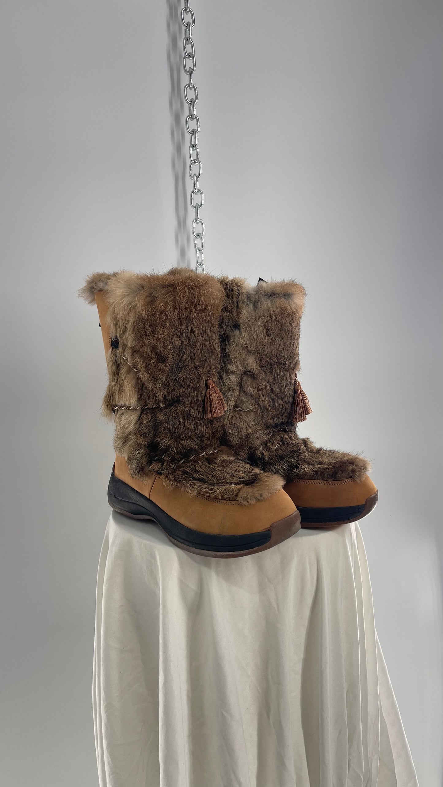 Vintage ULU Primaloft Tan Leather and Fur Tie Up Boots (8)