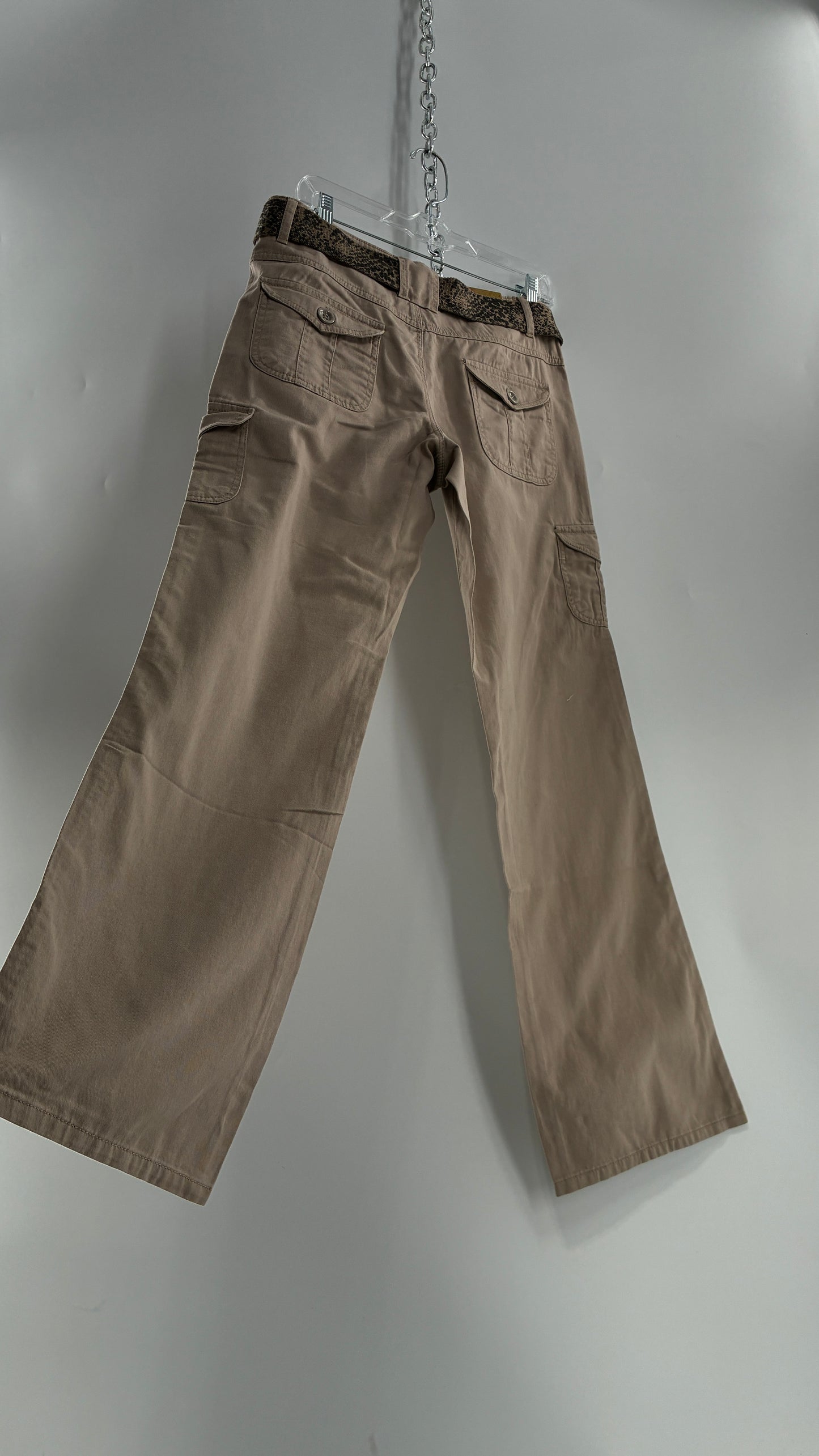 Deadstock Vintage MOKACHINO Tan Low Rise Cargos with Grommet Belt and Zipper Details (4,10)